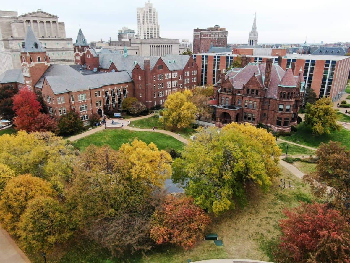 Saint Louis University, founding grounds, red brick university buildings, SD Desktop Wallpaper