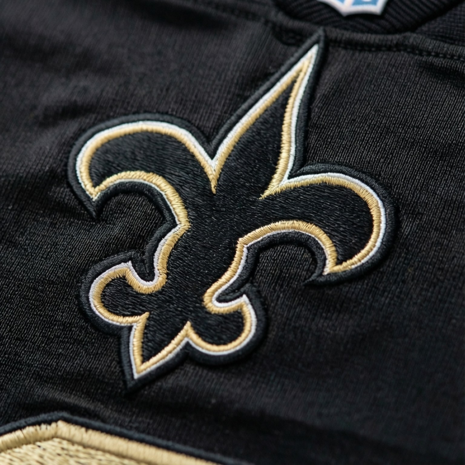 Saints, fleur-de-lis logo, black sports jersey, HD Desktop Wallpaper