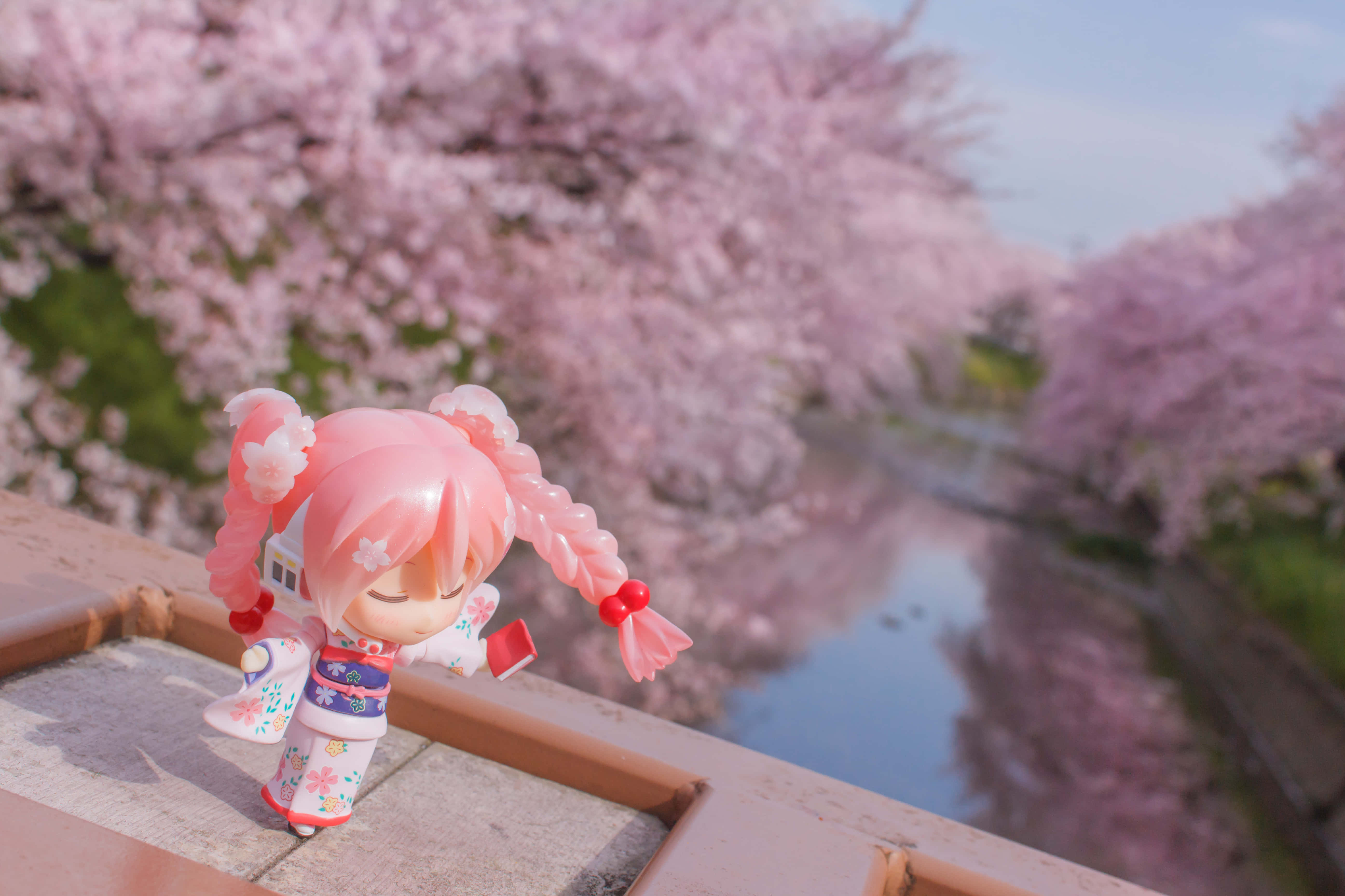 Sakura Miku, pink-haired anime figurine, floral kimono, 5K Desktop Wallpaper