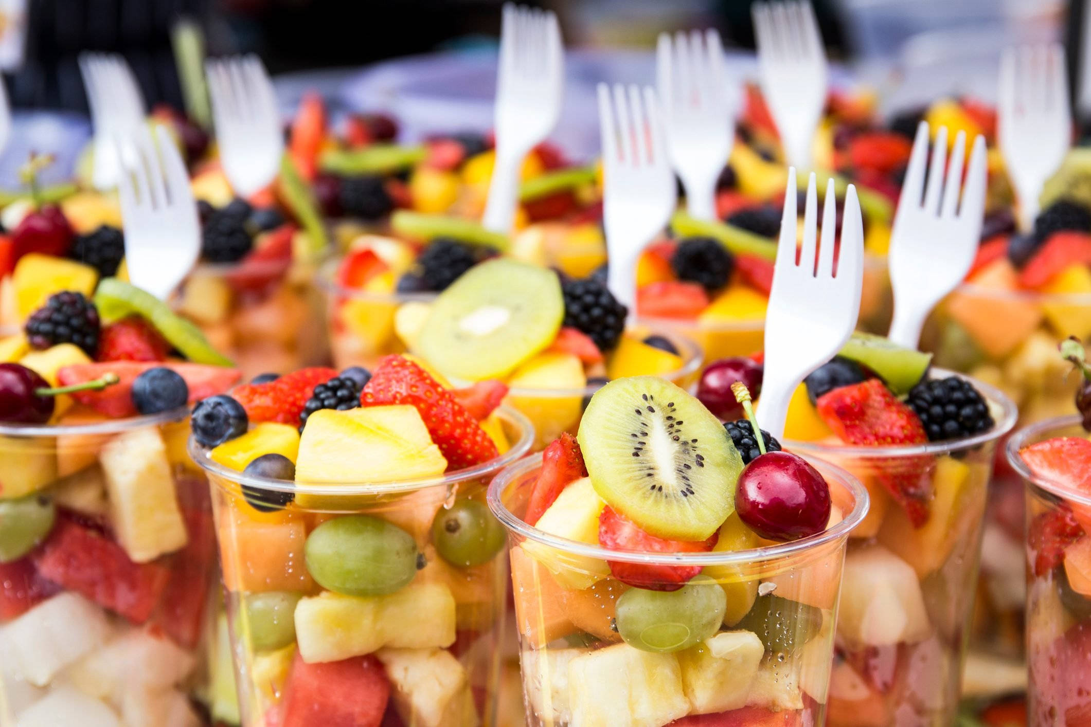 fresh fruit salad, strawberries, kiwi, Full HD Desktop Wallpaper