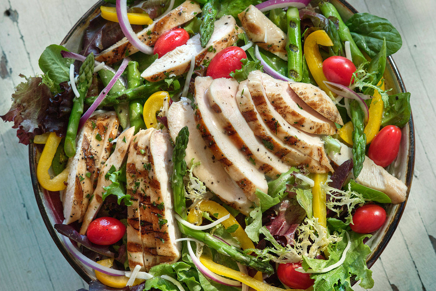 grilled chicken salad, asparagus, cherry tomatoes, HD Desktop Wallpaper