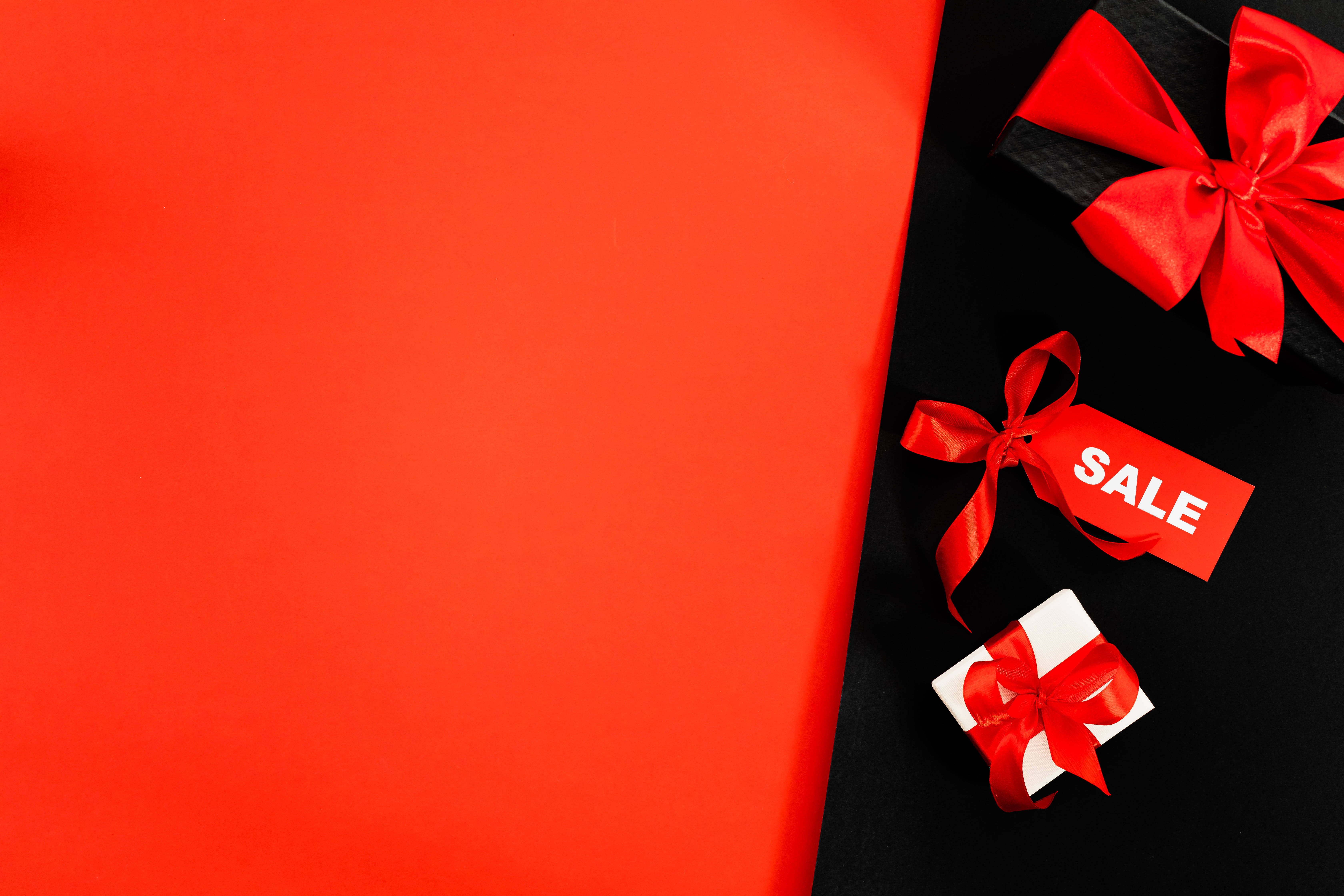Red Sale Tag, gift boxes, red bows, 5K Desktop Wallpaper