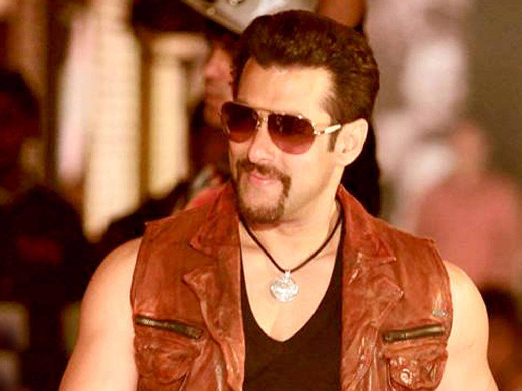 Salman Khan HD, brown leather vest, black tank top, SD Desktop Wallpaper