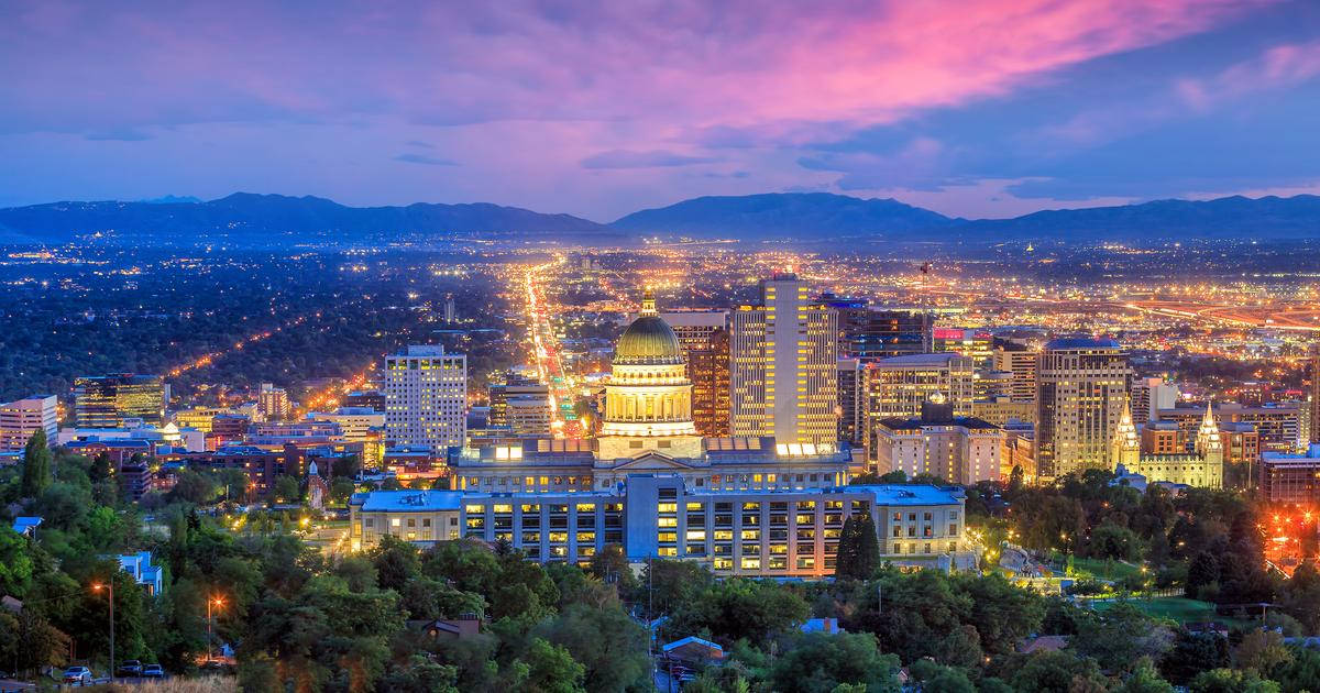Salt Lake City, domed capitol building, pink and purple sky, SD Desktop Wallpaper