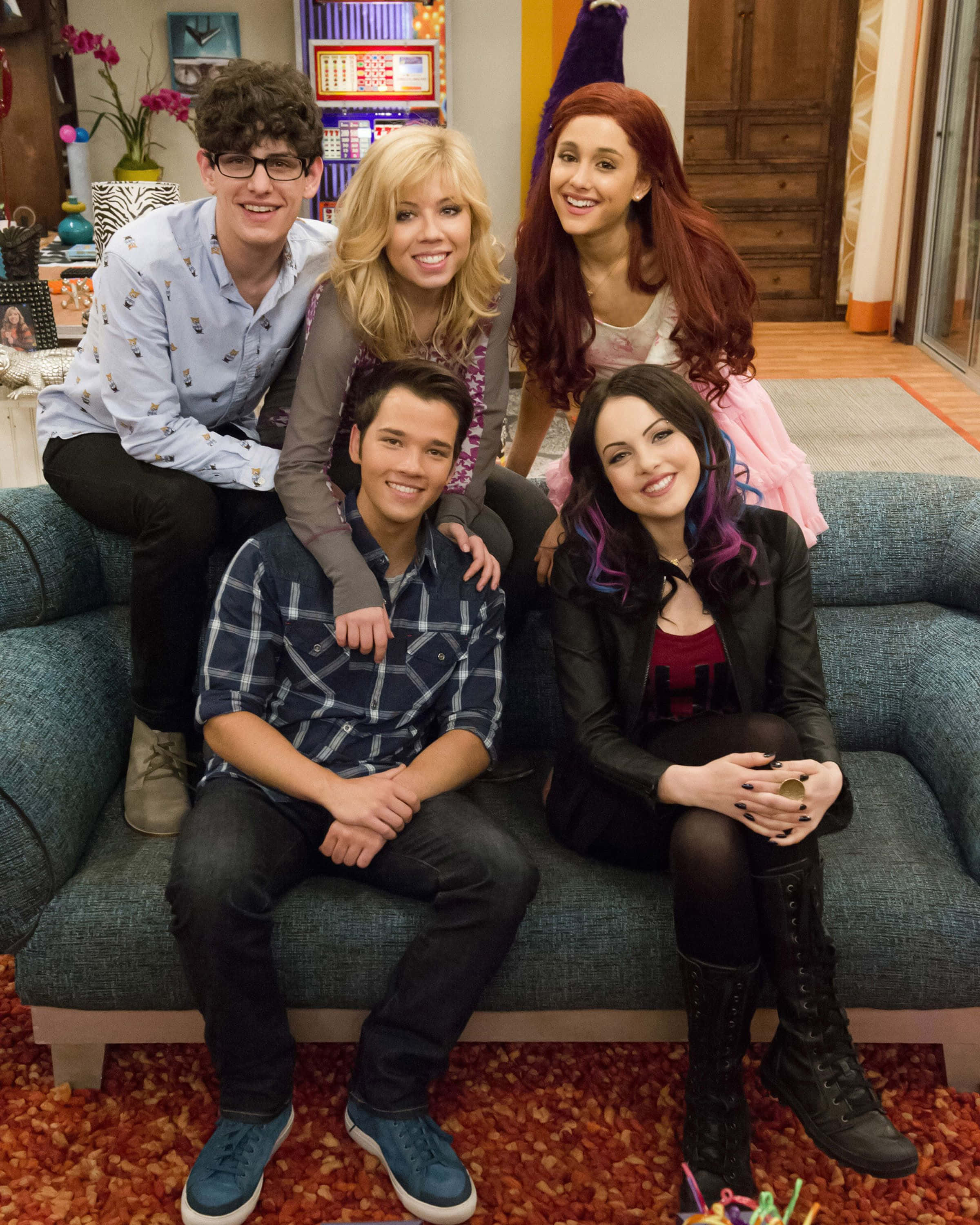 Sam And Cat, couch, blue, 2K Phone Wallpaper