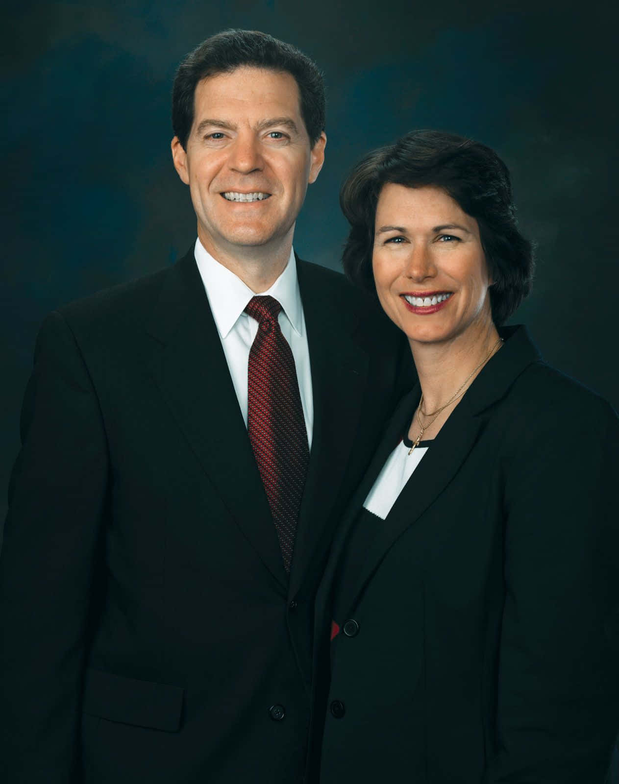Sam Brownback, dark textured studio backdrop, professionally dressed, HD Phone Wallpaper