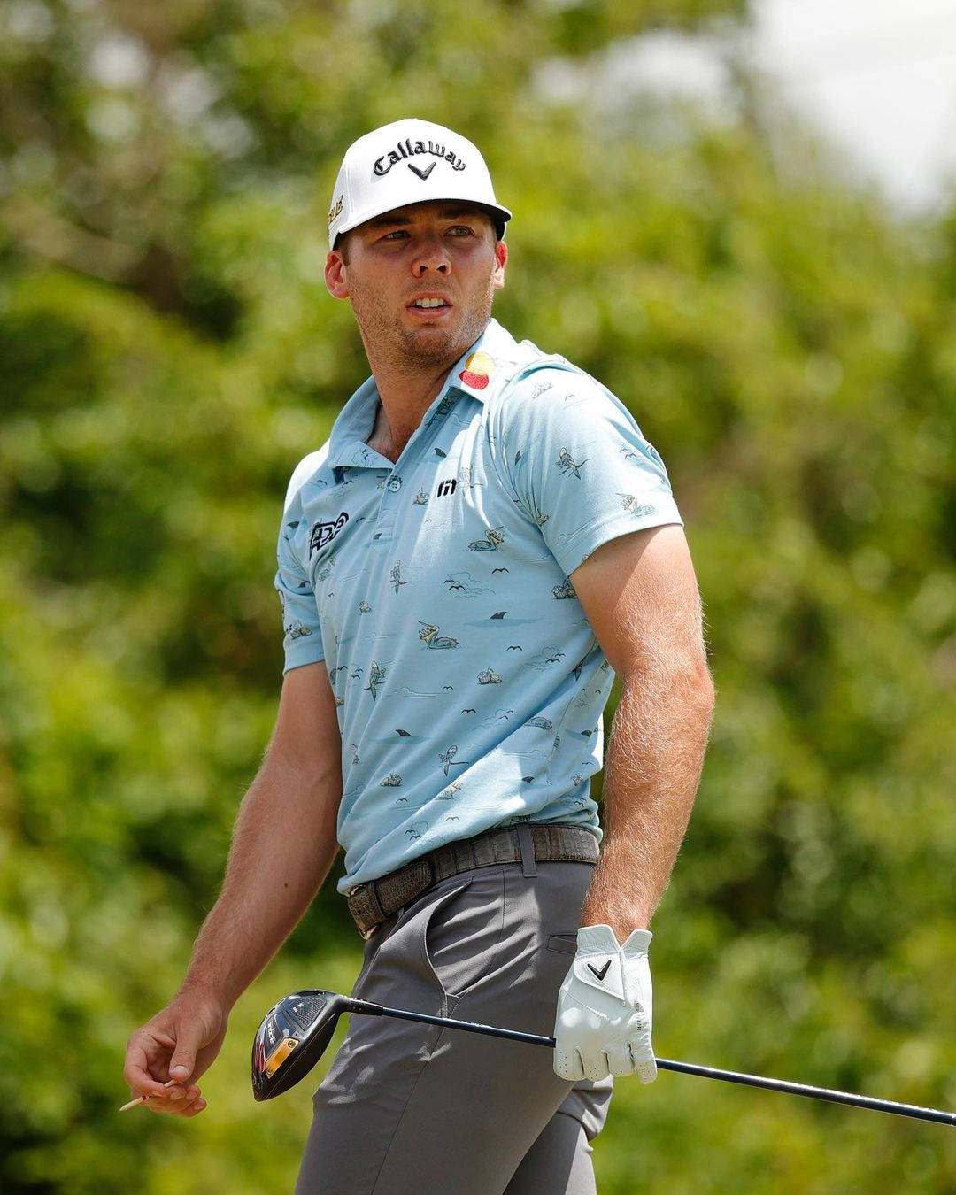 Sam Burns, light blue patterned shirt, white cap, HD Phone Wallpaper