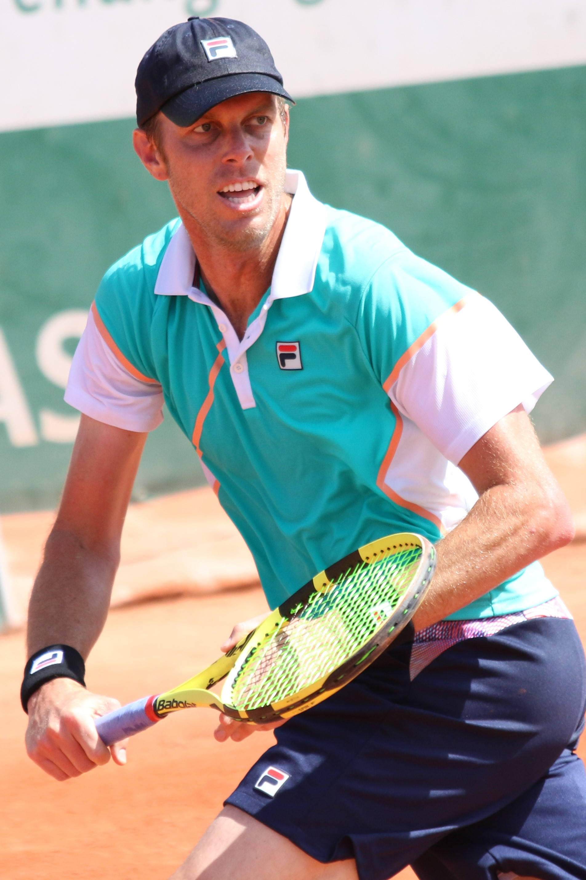 Sam Querrey, teal and white shirt, yellow racket, 2K Phone Wallpaper
