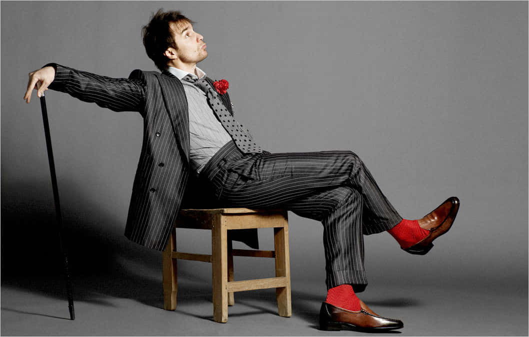 Sam Rockwell, pinstripe suit, red socks, SD Desktop Wallpaper