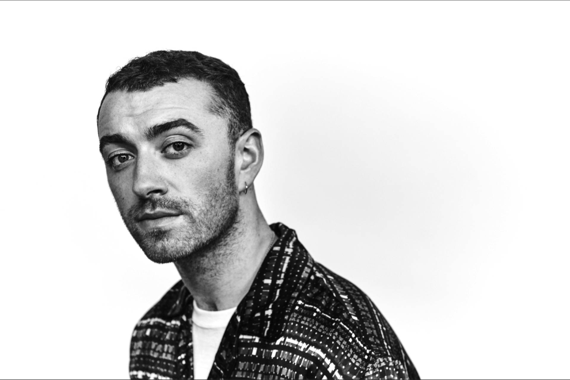 Sam Smith, black and white portrait, short hair, Full HD Desktop Wallpaper