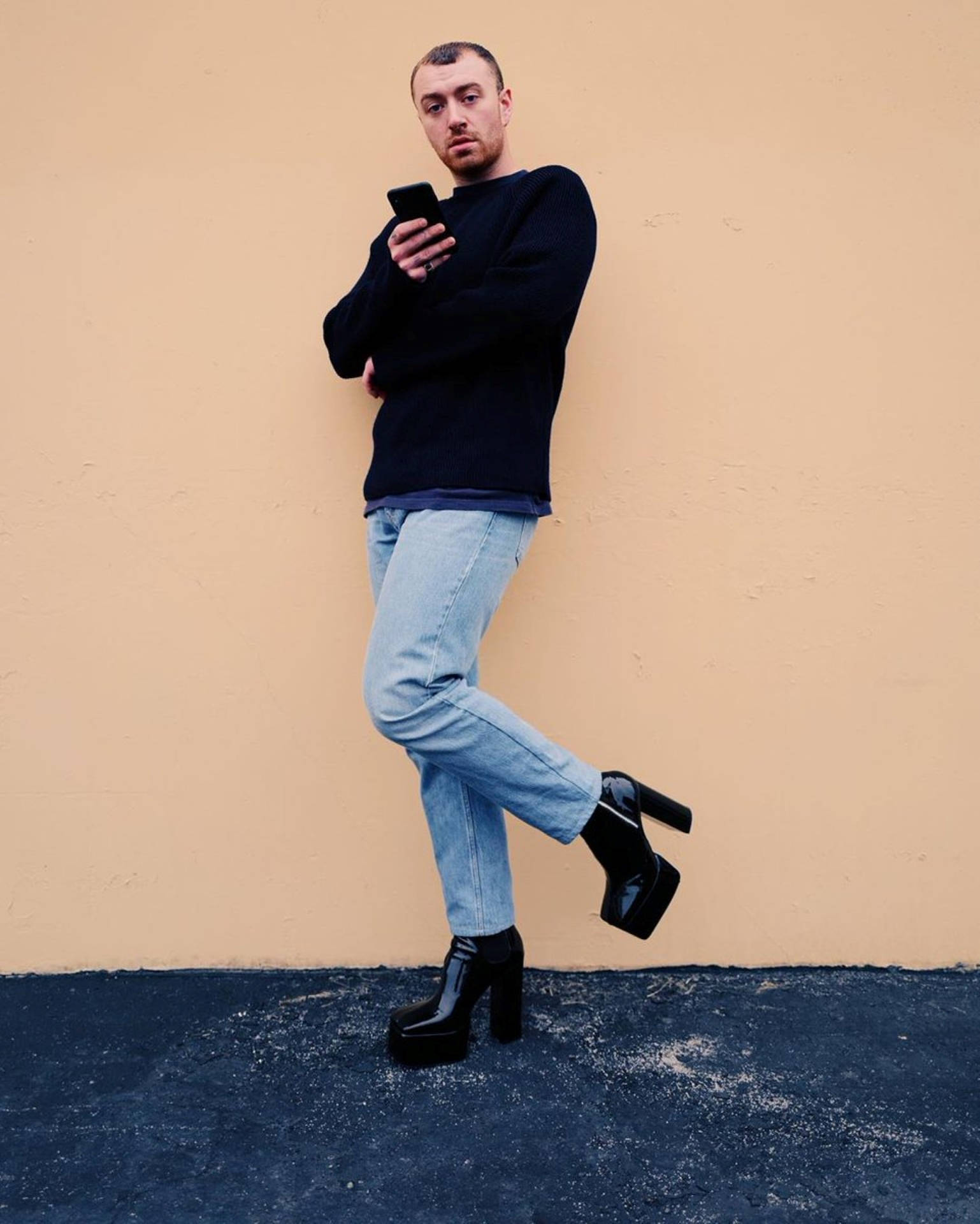 Sam Smith, black sweater, jeans, Full HD Phone Wallpaper