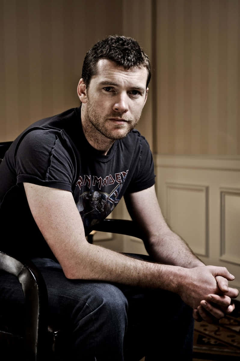 Sam Worthington, black Iron Maiden t-shirt, short dark hair, SD Phone Wallpaper