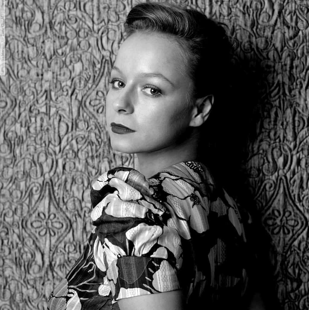 Samantha Morton, black and white portrait, floral dress, SD Phone Wallpaper