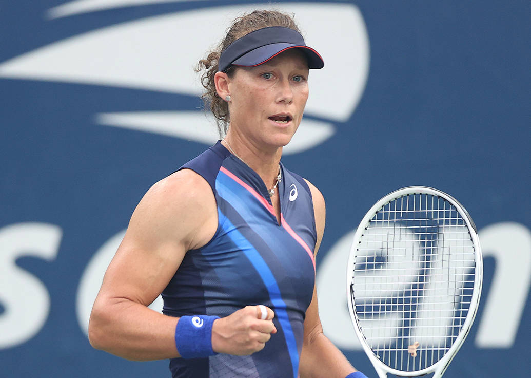 Samantha Stosur, women's doubles semifinals, blue athletic outfit, SD Desktop Wallpaper