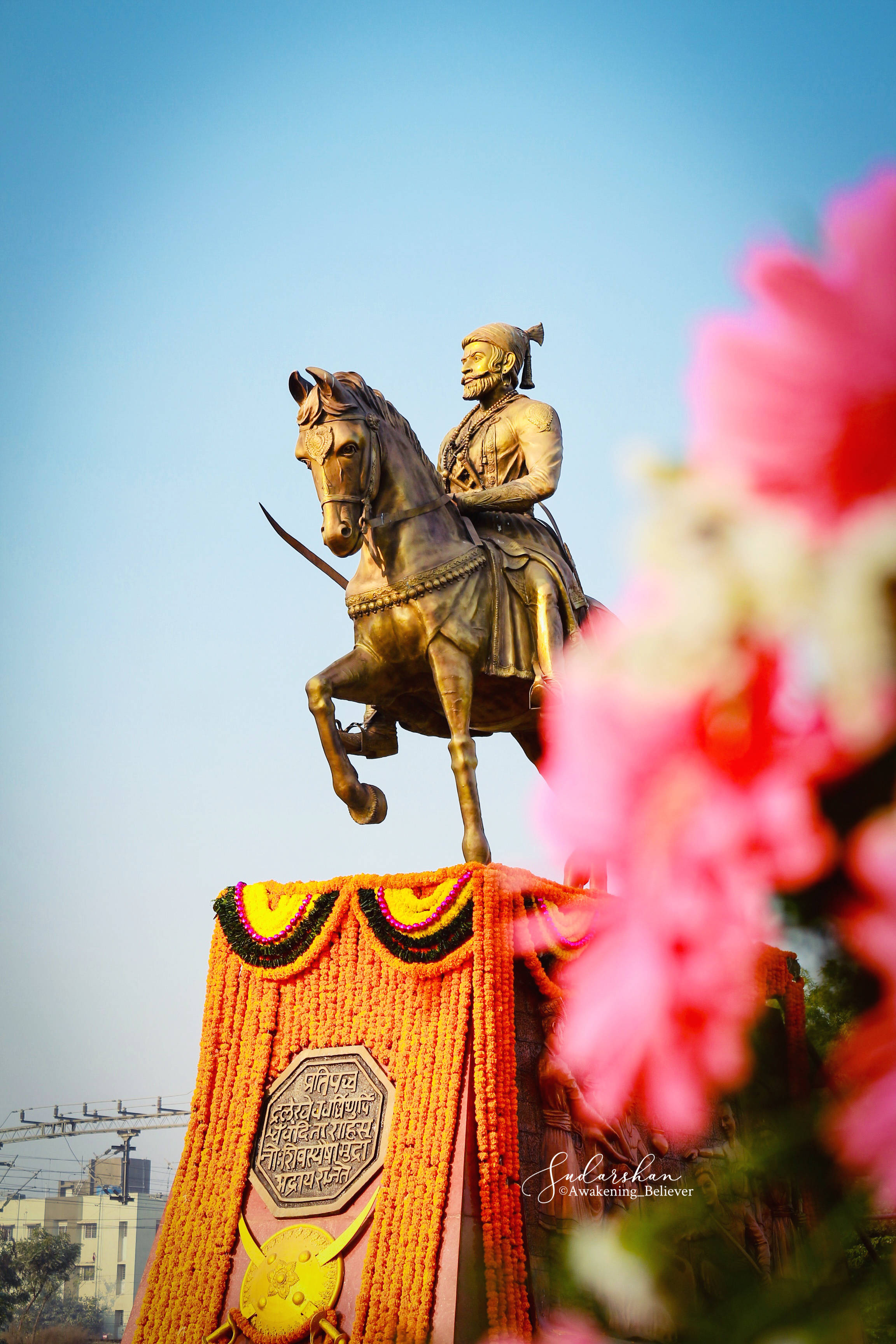 Sambhaji Maharaj, father on horseback, golden equestrian statue, 2K Phone Wallpaper