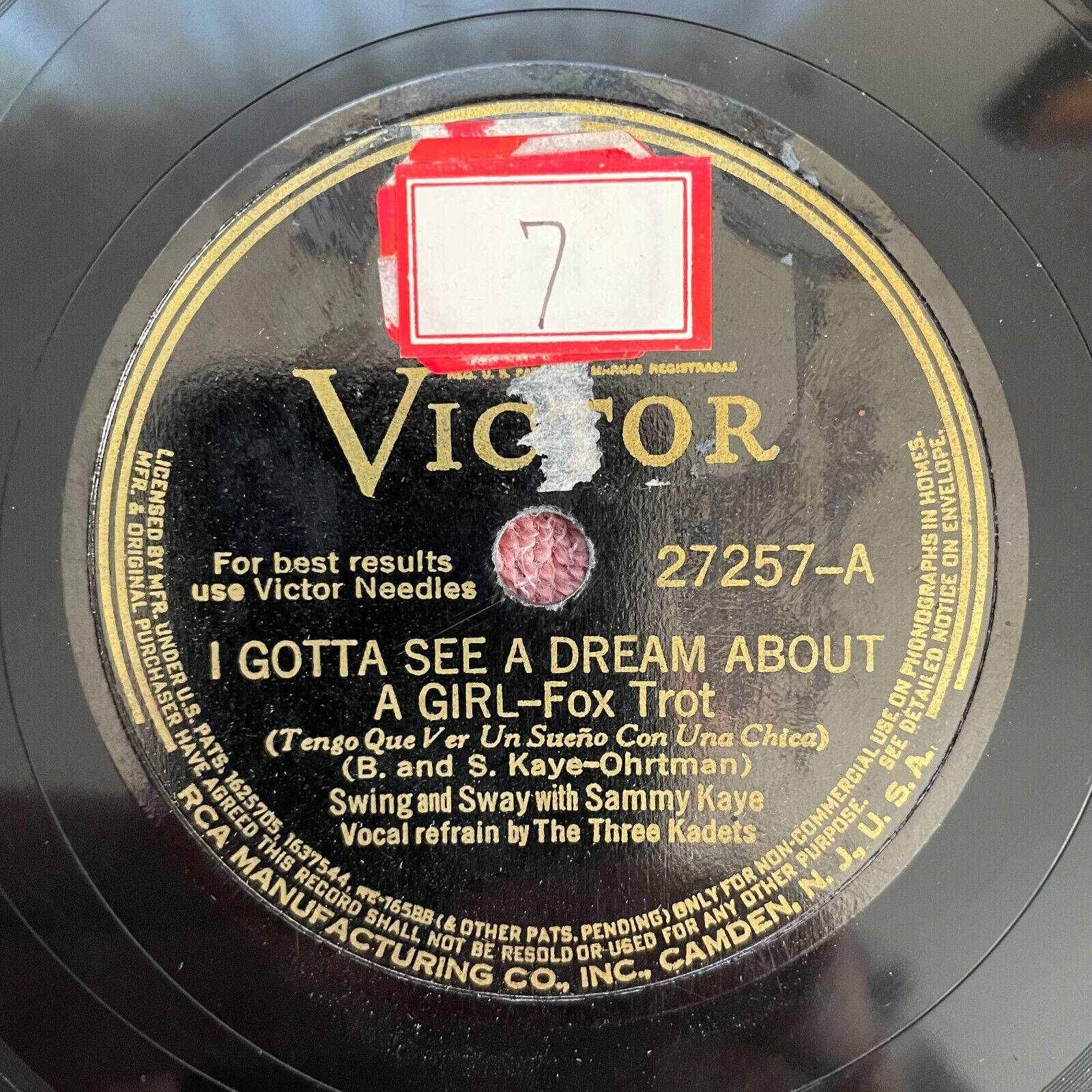 Sammy Kaye, I Gotta See A Dream About A Girl, vintage black Victor record label, HD Desktop Wallpaper