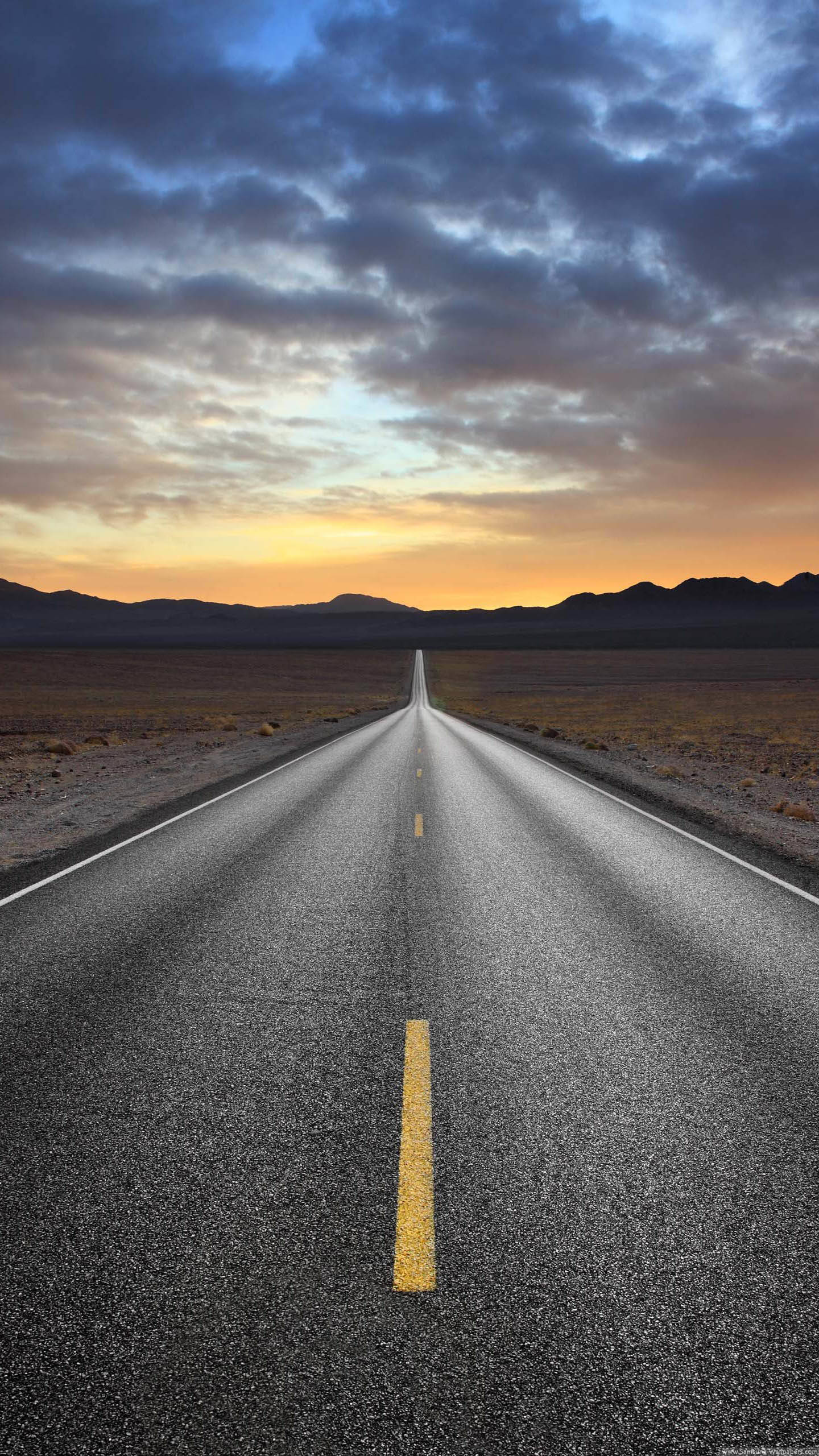 Samsung Galaxy S5, desert highway, twilight sky, 2K Phone Wallpaper