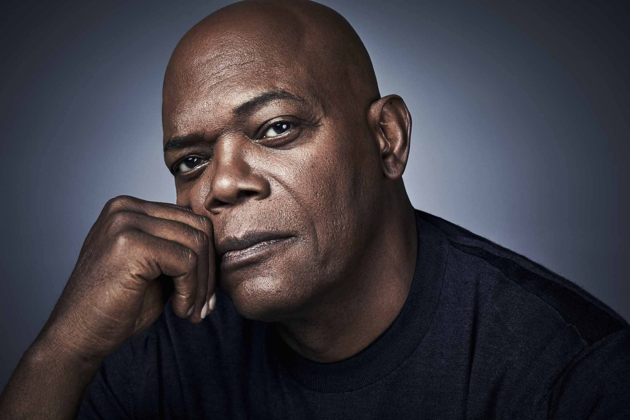 Samuel L Jackson, soft focus shot, bald man, Full HD Desktop Wallpaper