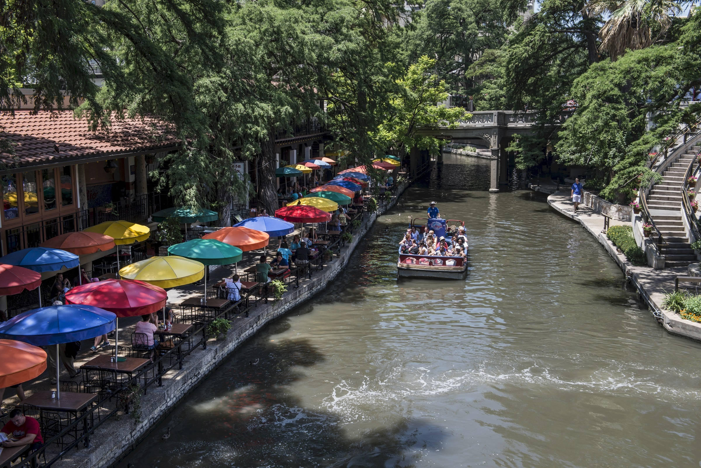 San Antonio River Walk, boat, colorful umbrellas, Full HD Desktop Wallpaper