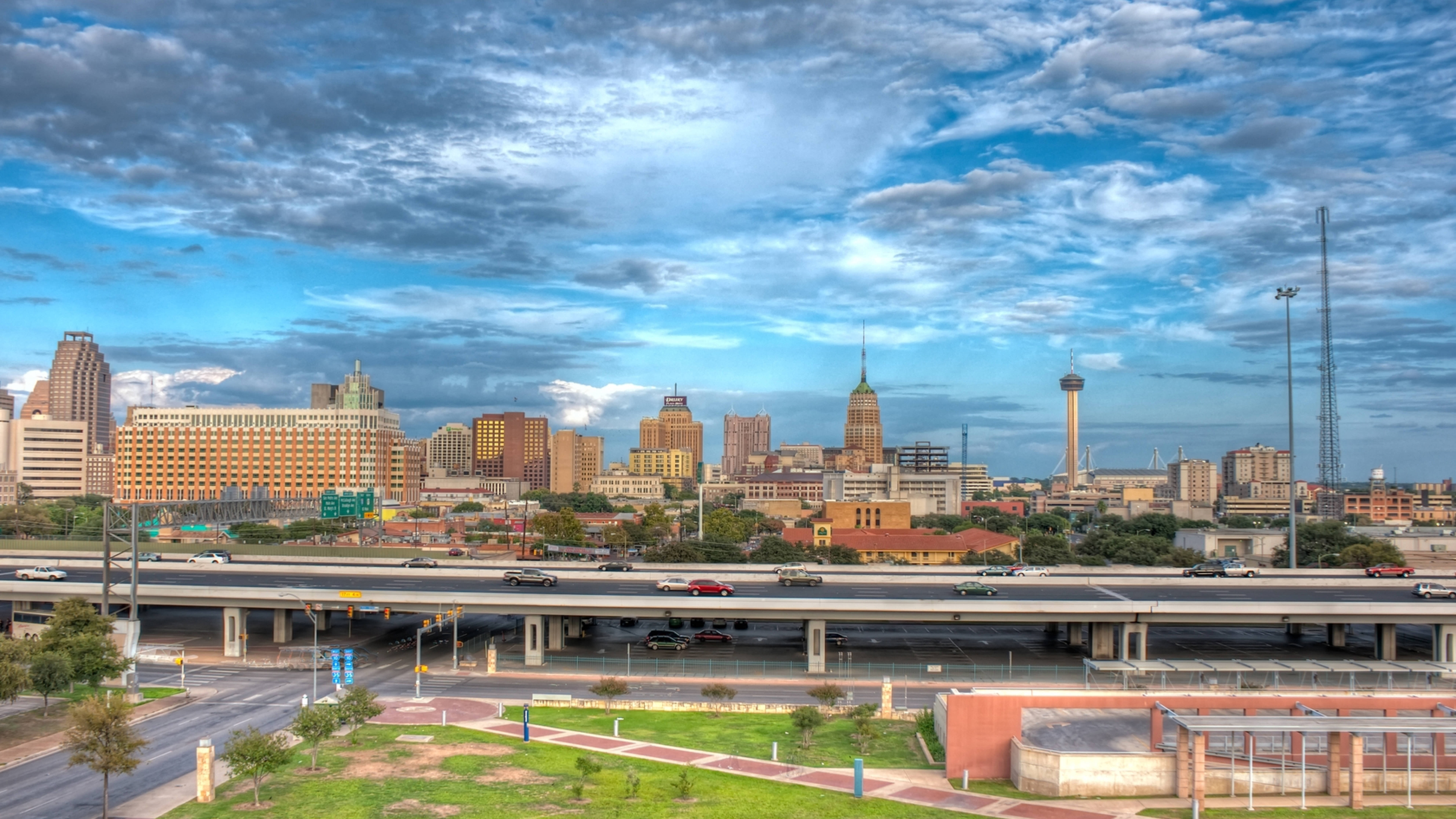 San Antonio, blue sky, fluffy white clouds, 8K Desktop Wallpaper