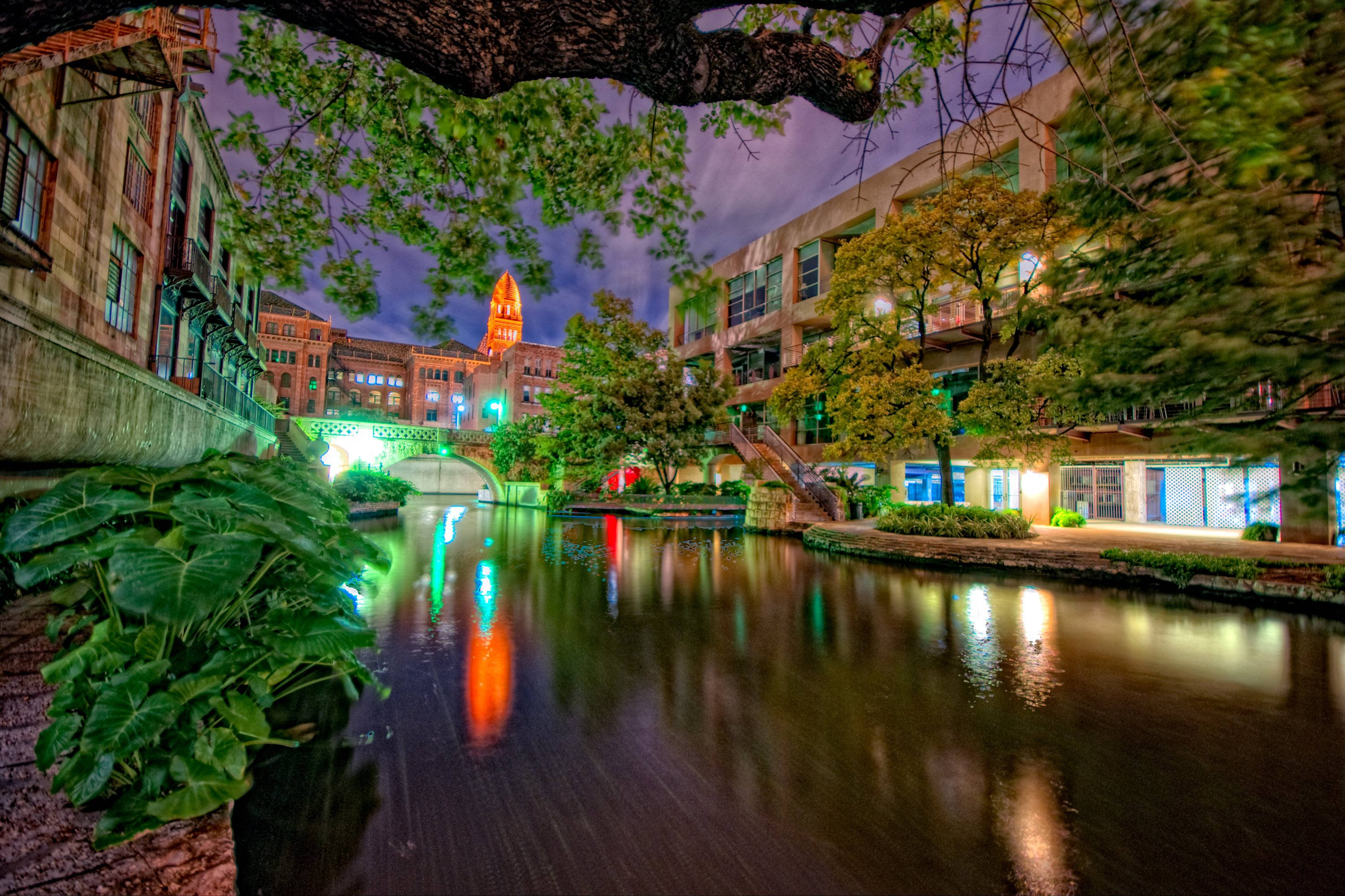San Antonio River, night, canal, 2K Desktop Wallpaper