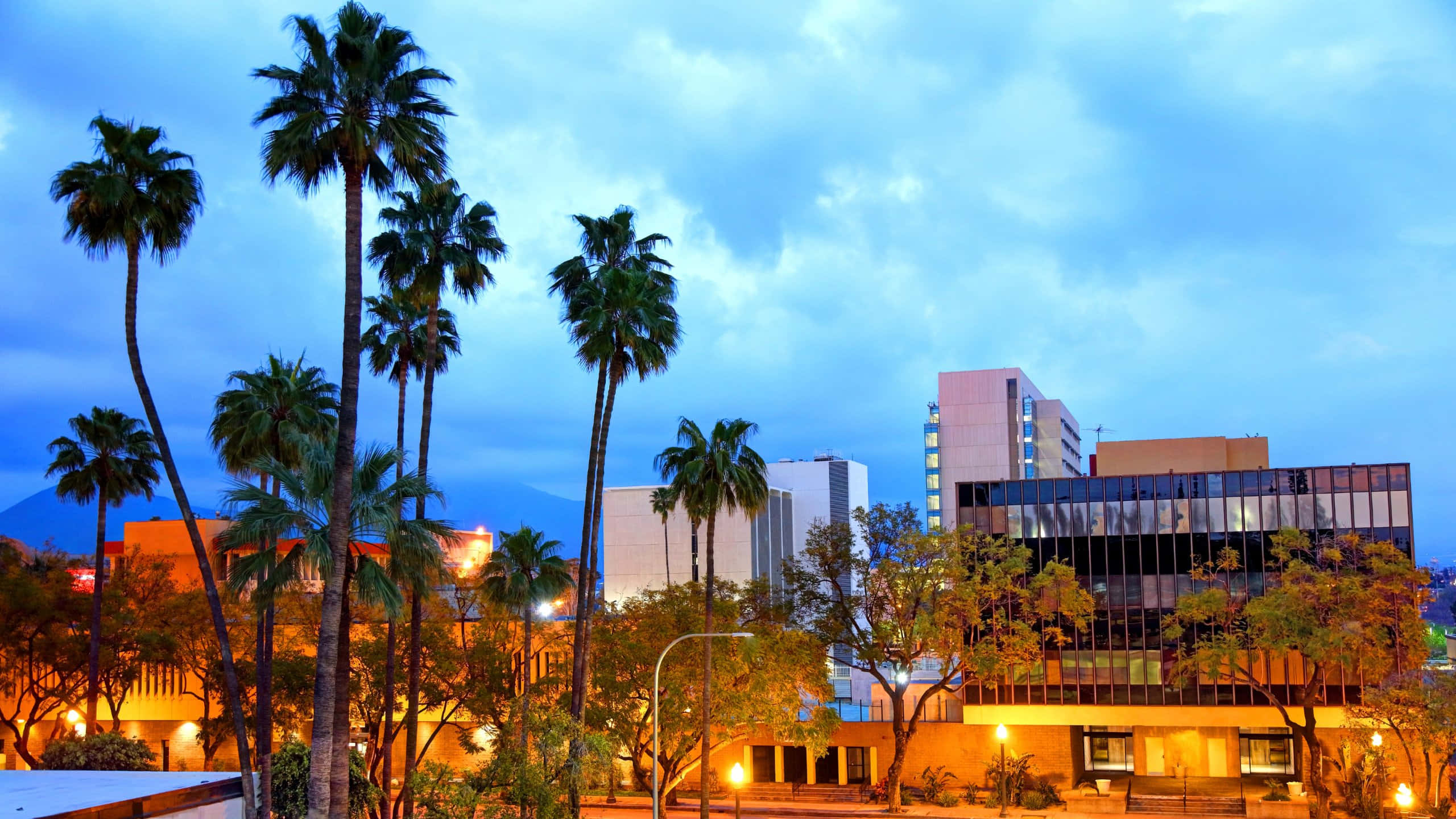 San Bernardino, cityscape, dusk, 2K Desktop Wallpaper
