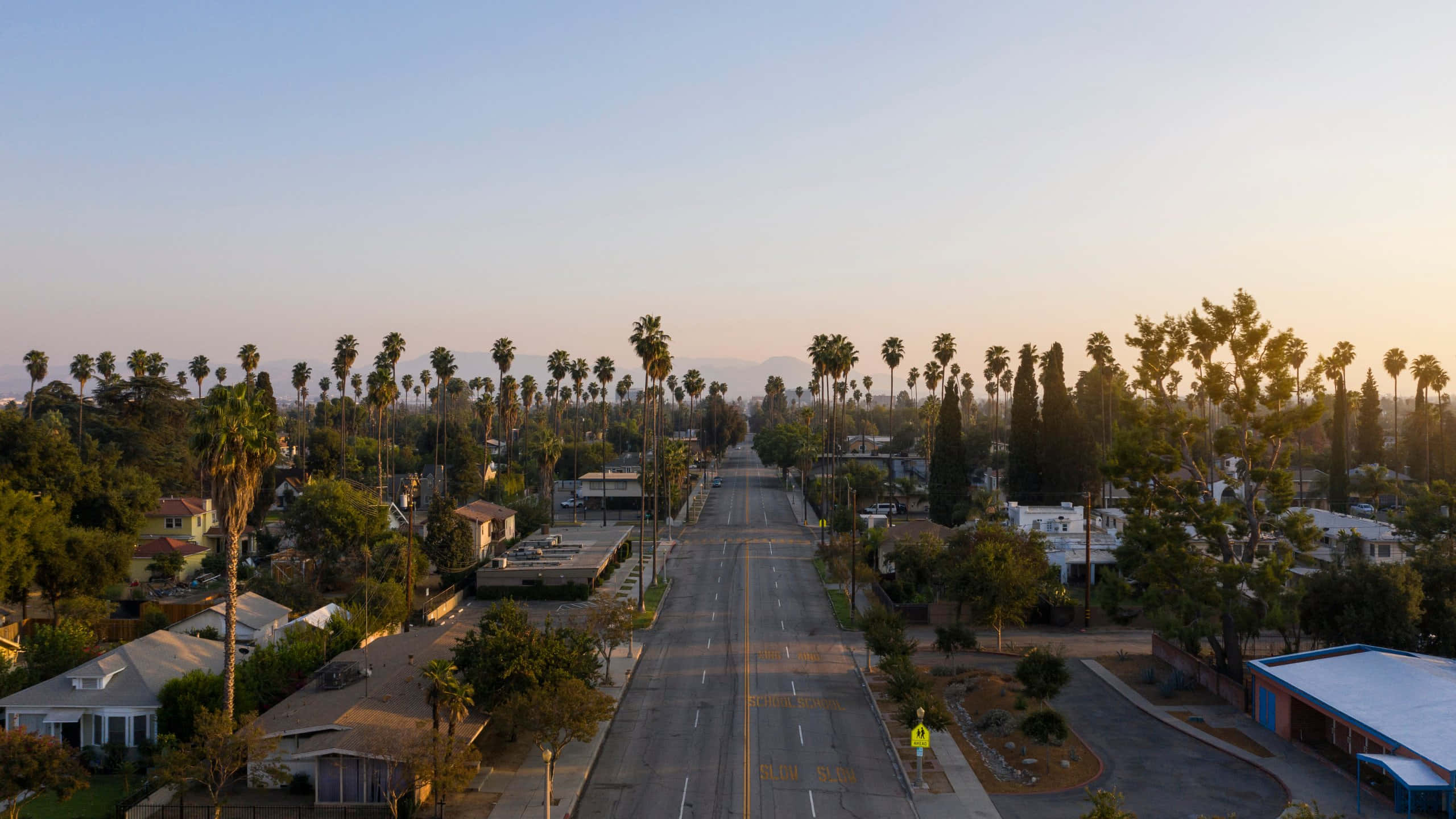 San Bernardino, street view, dusk, 2K Desktop Wallpaper