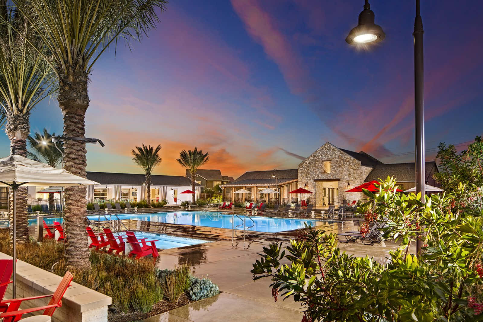 San Bernardino, resort style pool, dusk view, HD Desktop Wallpaper