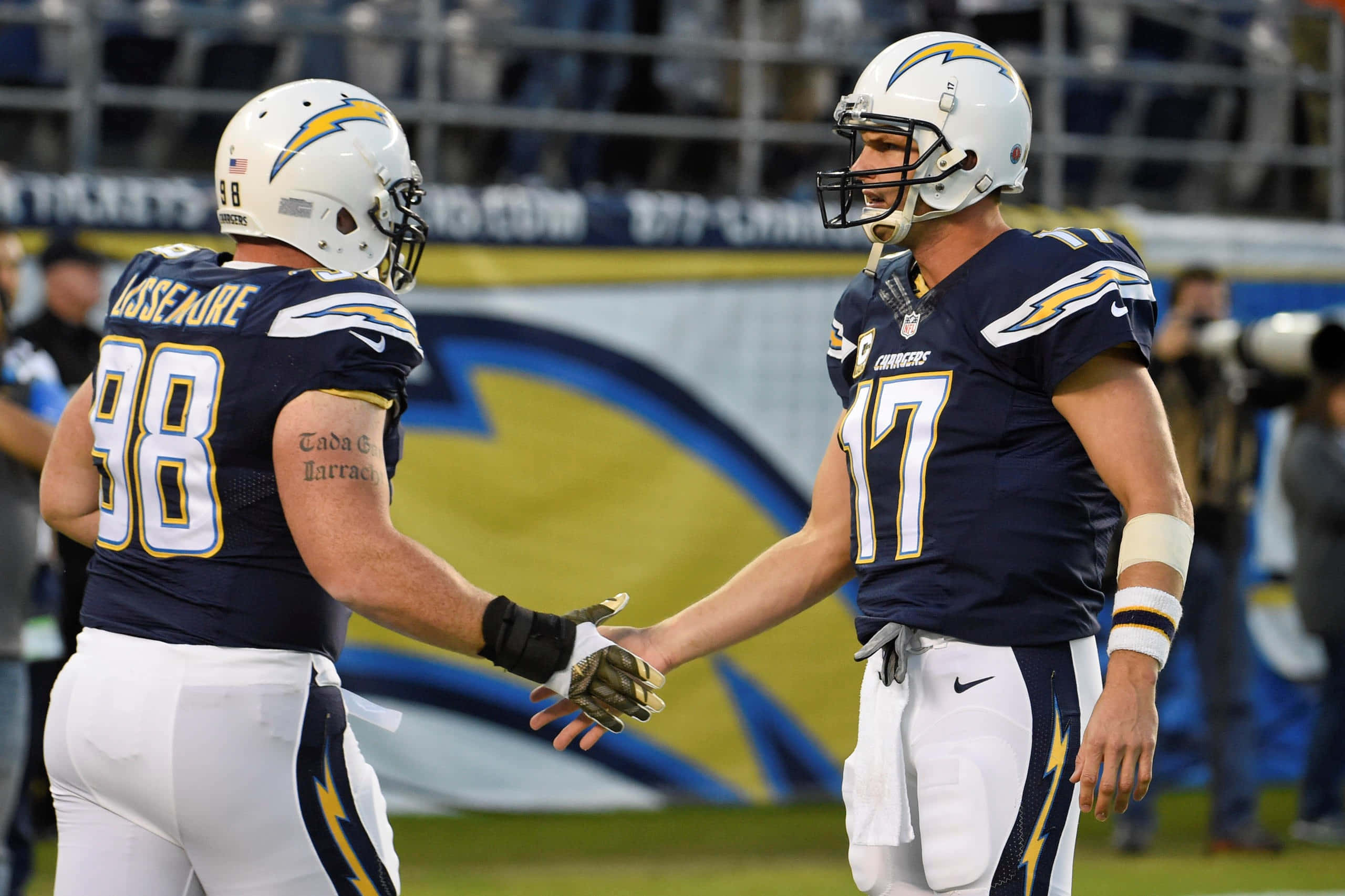 San Diego Chargers, navy and white uniforms, football players, 2K Desktop Wallpaper