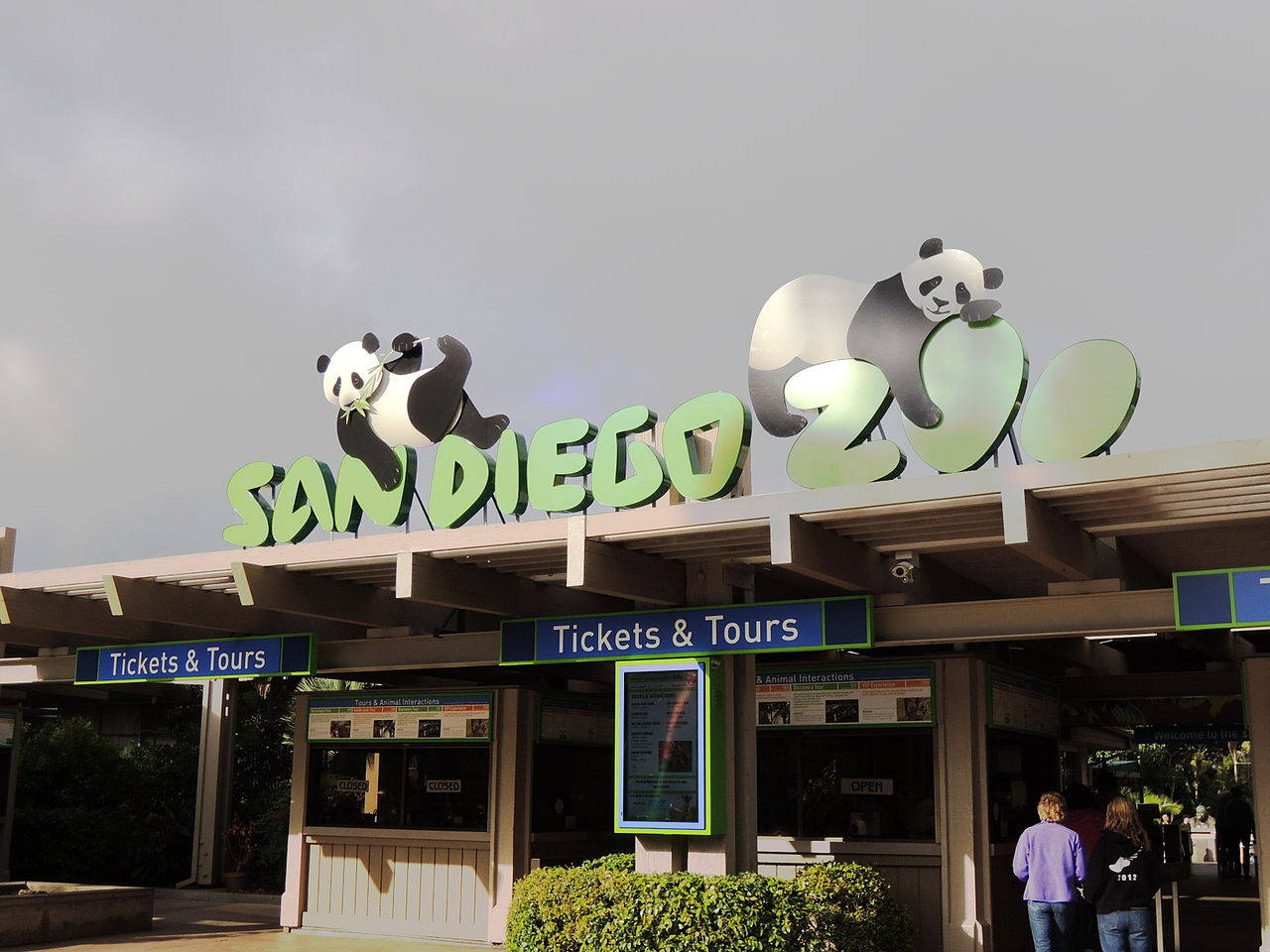 San Diego Zoo, front gate, panda sculptures, HD Desktop Wallpaper