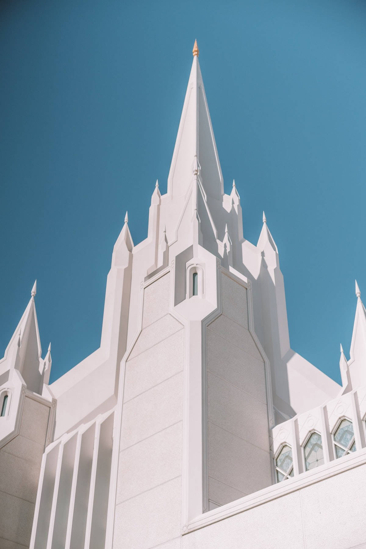 white temple, San Diego, sharp spires, HD Phone Wallpaper