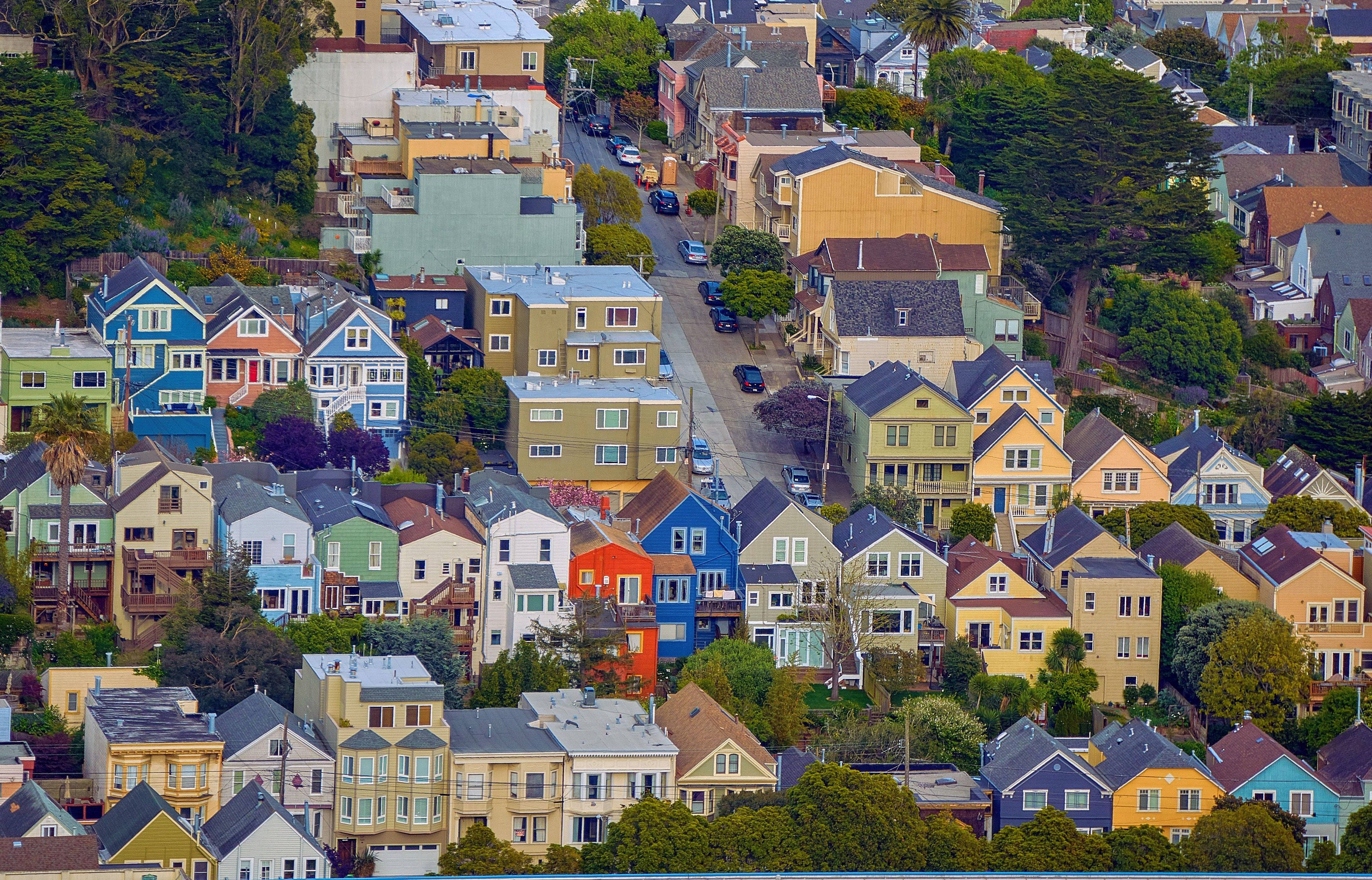 San Francisco, Victorian houses, tree-lined hillside, 4K Desktop Wallpaper