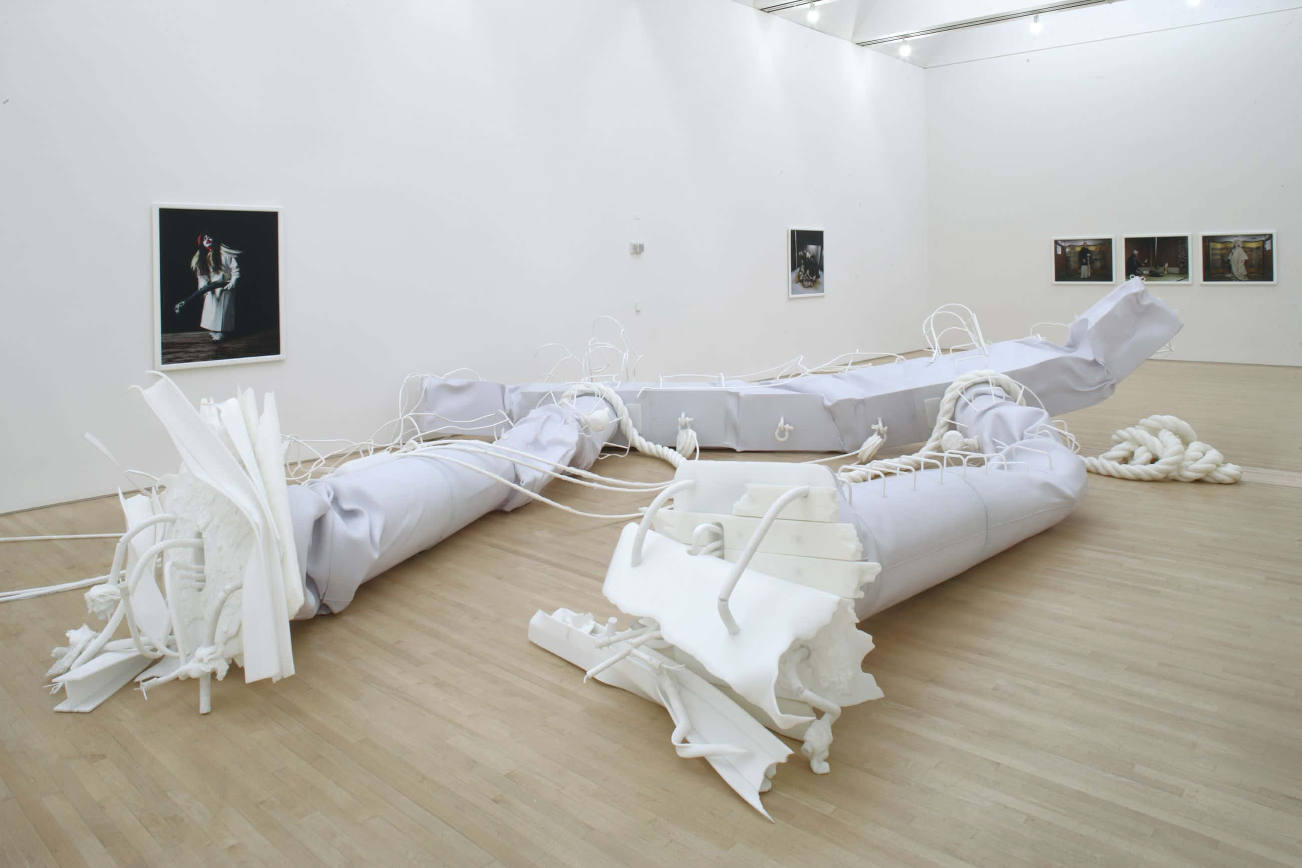 San Francisco Museum Of Modern Art, white, sculptural installation, 2K Desktop Wallpaper