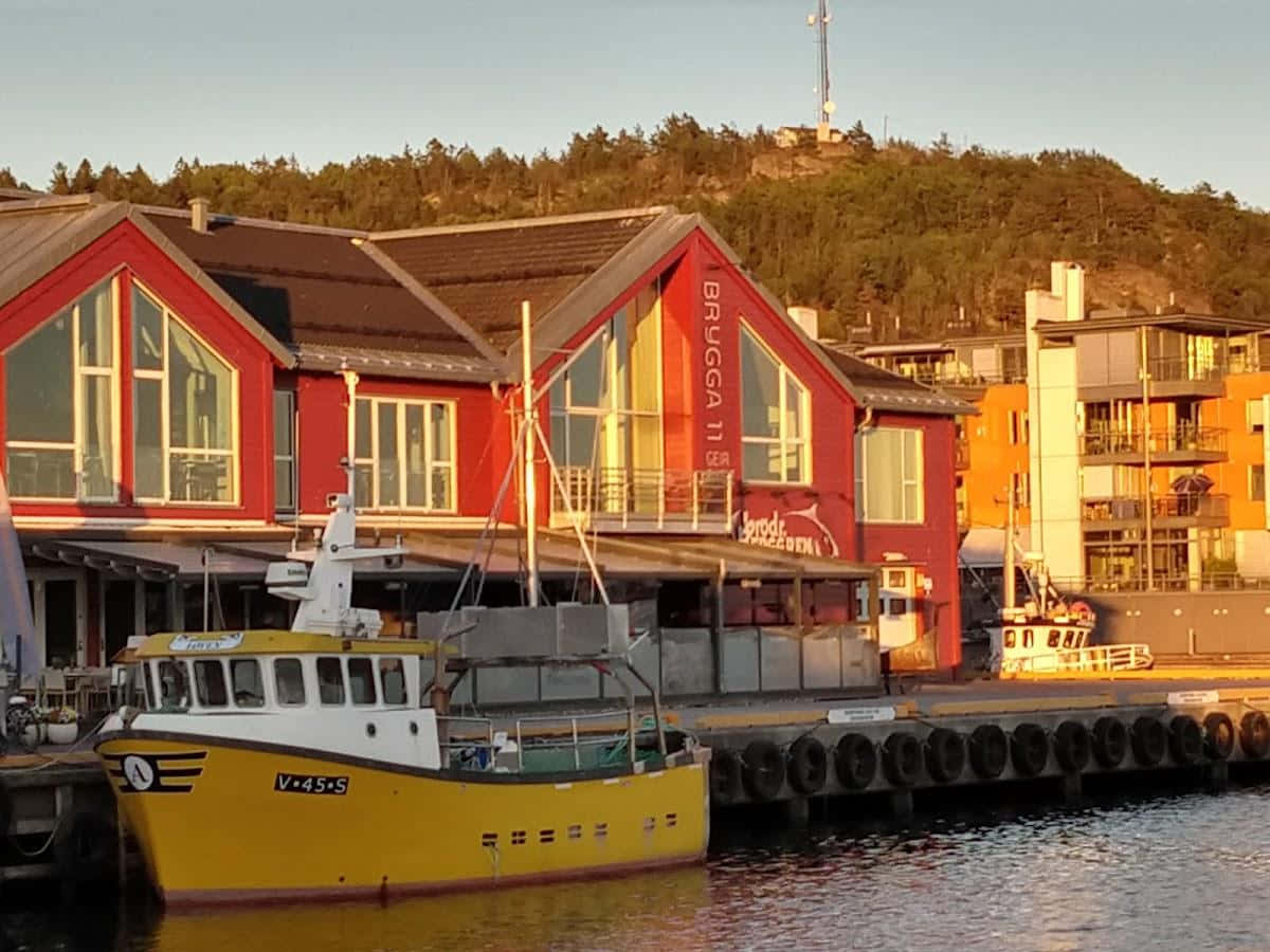 Sandefjord, waterfront, dusk, SD Desktop Wallpaper