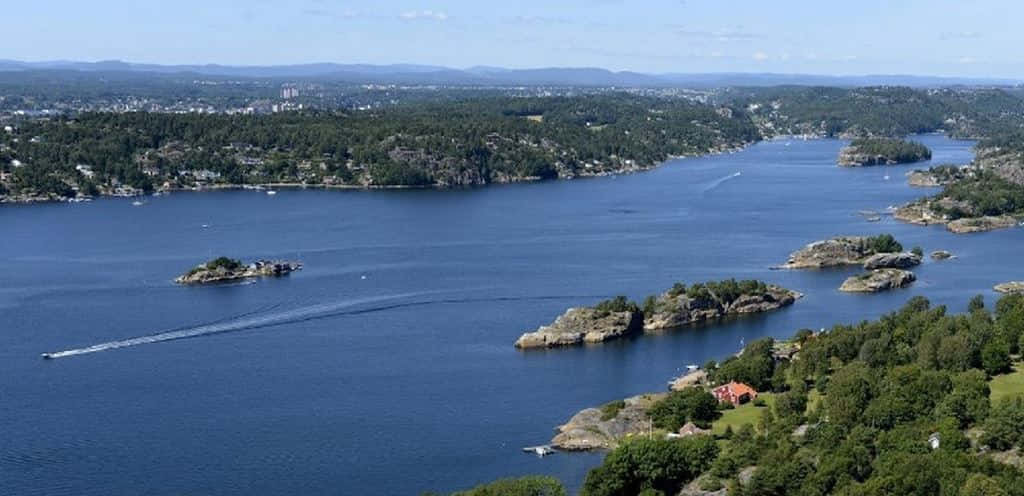 Sandefjord, deep blue fjord, rocky islands, SD Desktop Wallpaper
