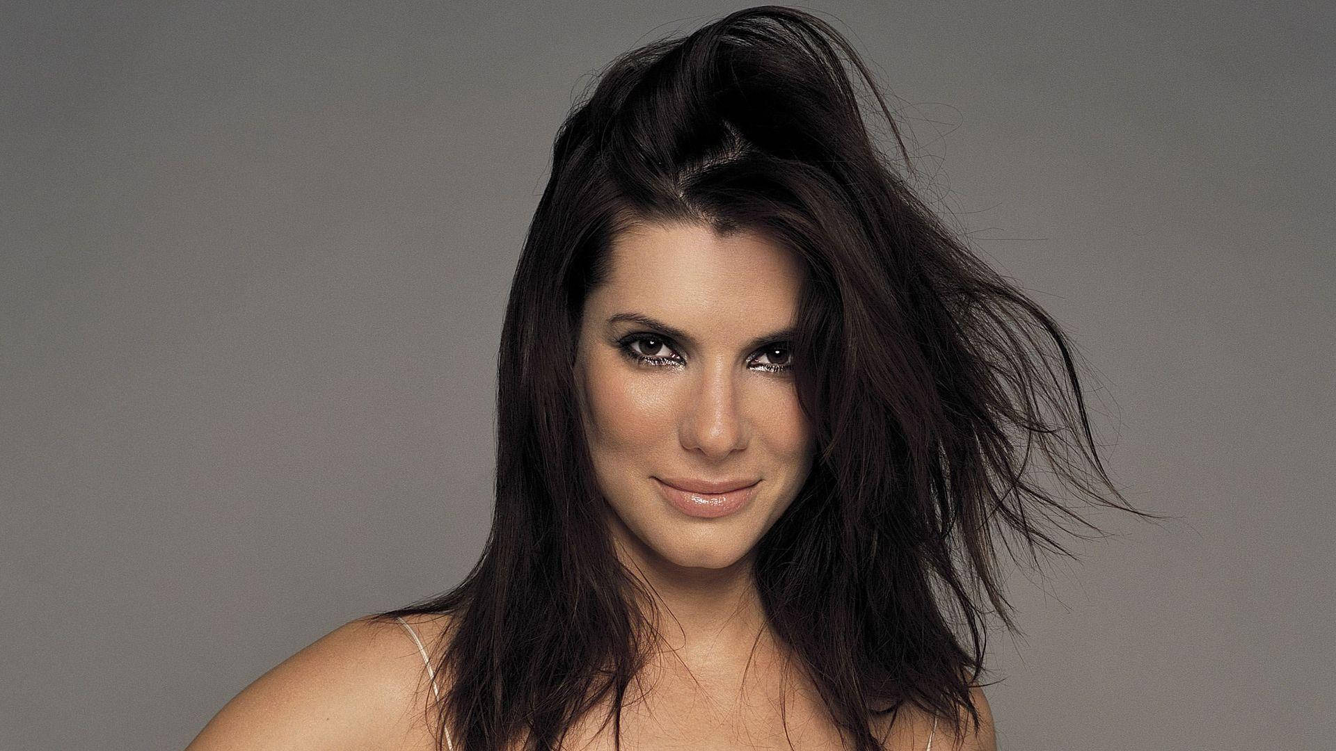 Sandra Bullock, dark tousled hair, confident gaze, Full HD Desktop Wallpaper