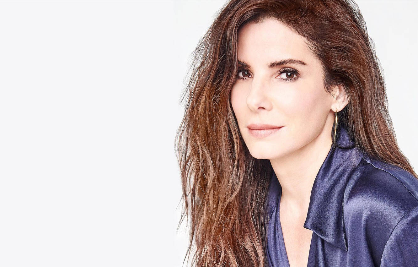 Sandra Bullock, navy blue satin blouse, long wavy brown hair, HD Desktop Wallpaper