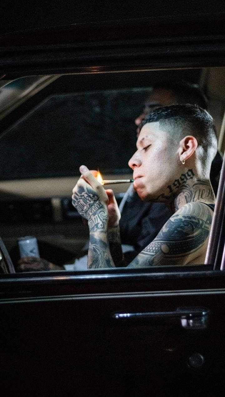 Santa Fe Klan, shaved head, tattooed man, SD Phone Wallpaper
