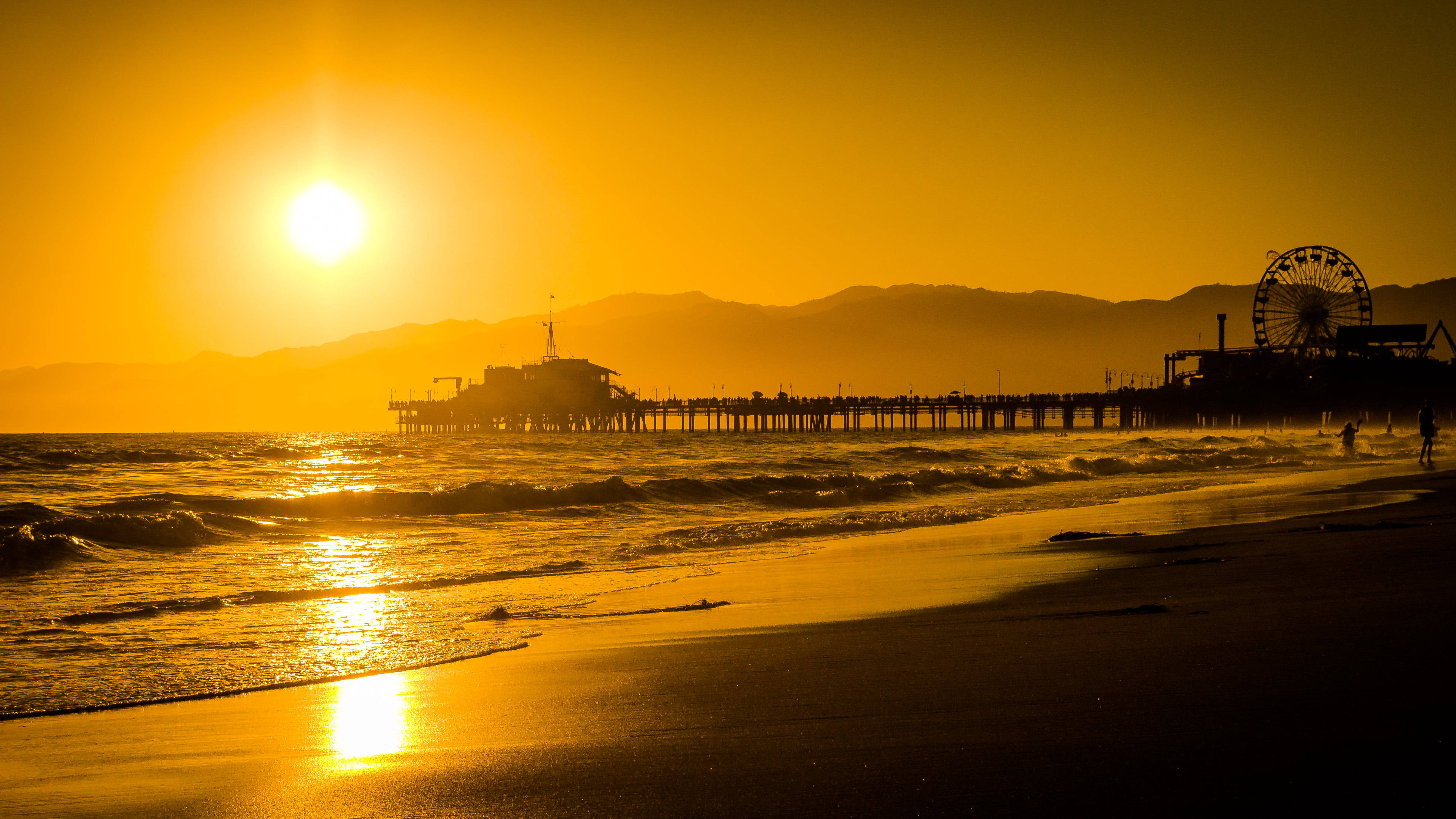 Santa Monica, Golden sunset, beach pier, 4K Desktop Wallpaper