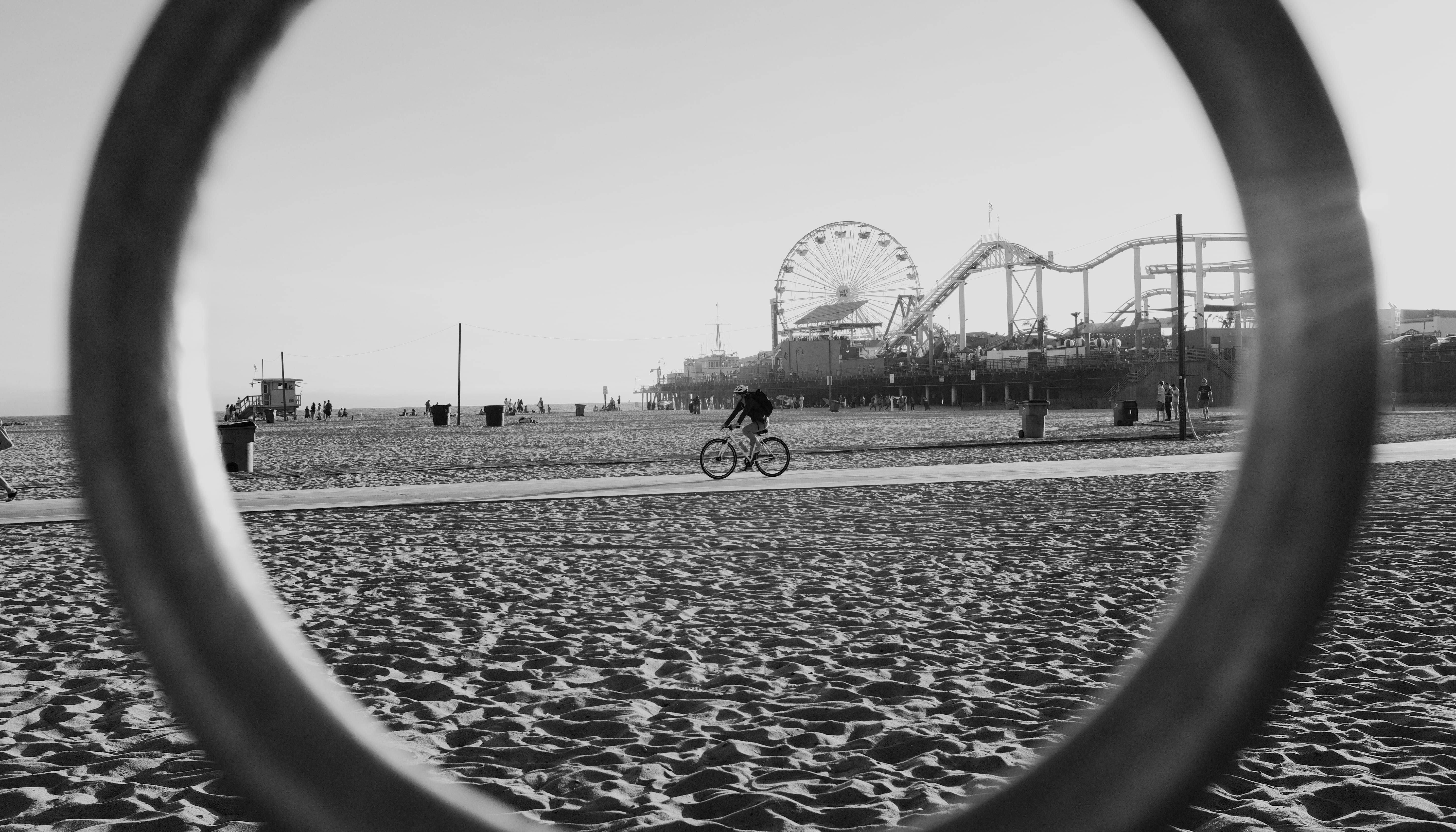 Santa Monica, beach boardwalk, circular metal opening, 5K Desktop Wallpaper