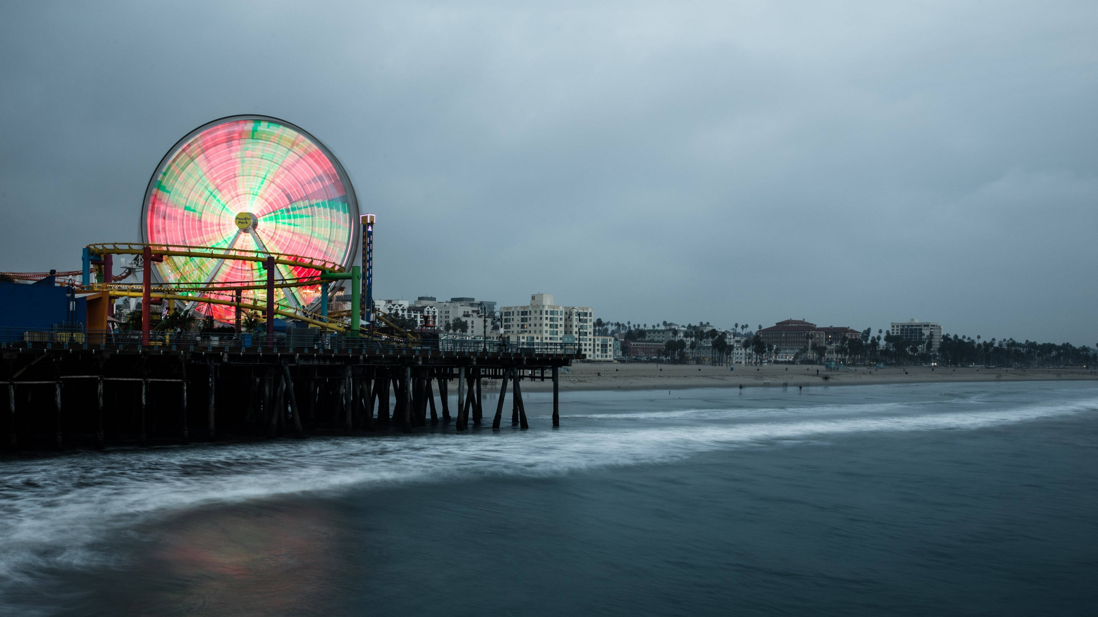 Santa Monica, Ferris wheel, light show, 4K Desktop Wallpaper