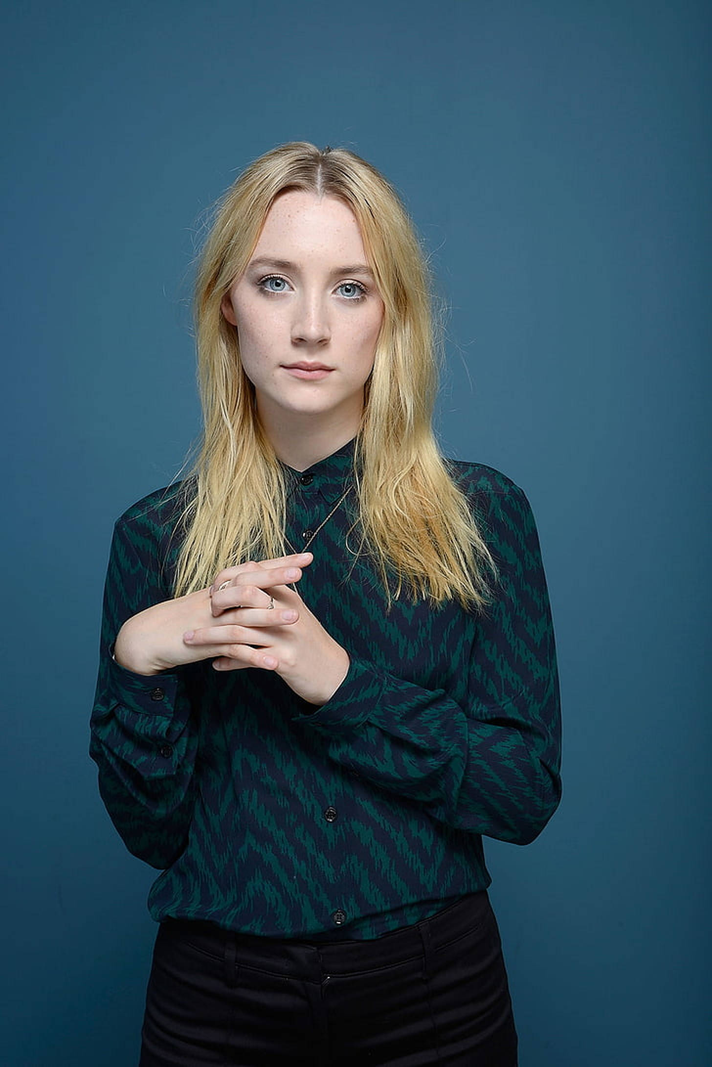 Saoirse Ronan, blonde hair, blue eyes, Full HD Phone Wallpaper