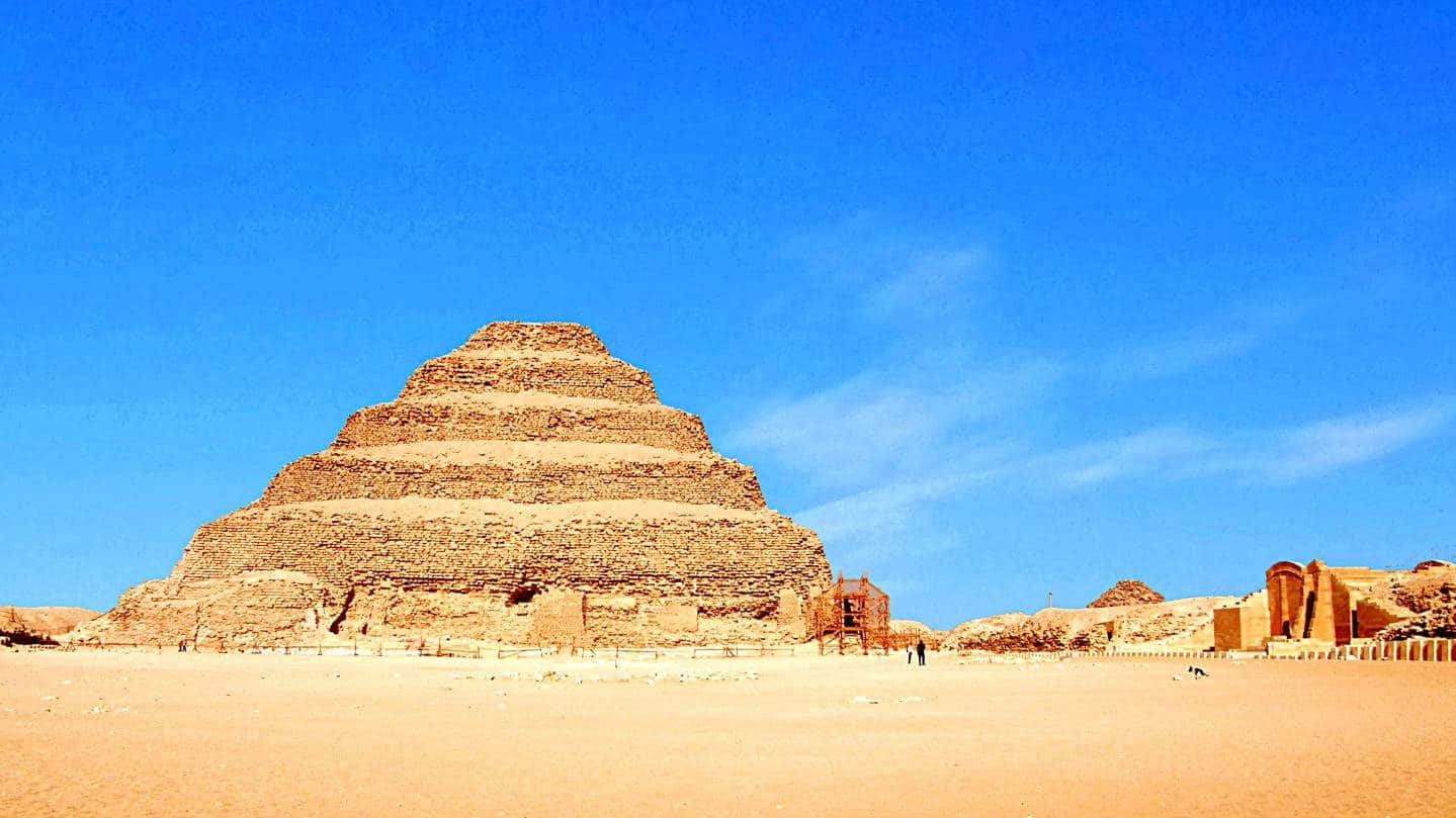 Saqqara Pyramid, golden desert sands, brilliant blue sky, HD Desktop Wallpaper