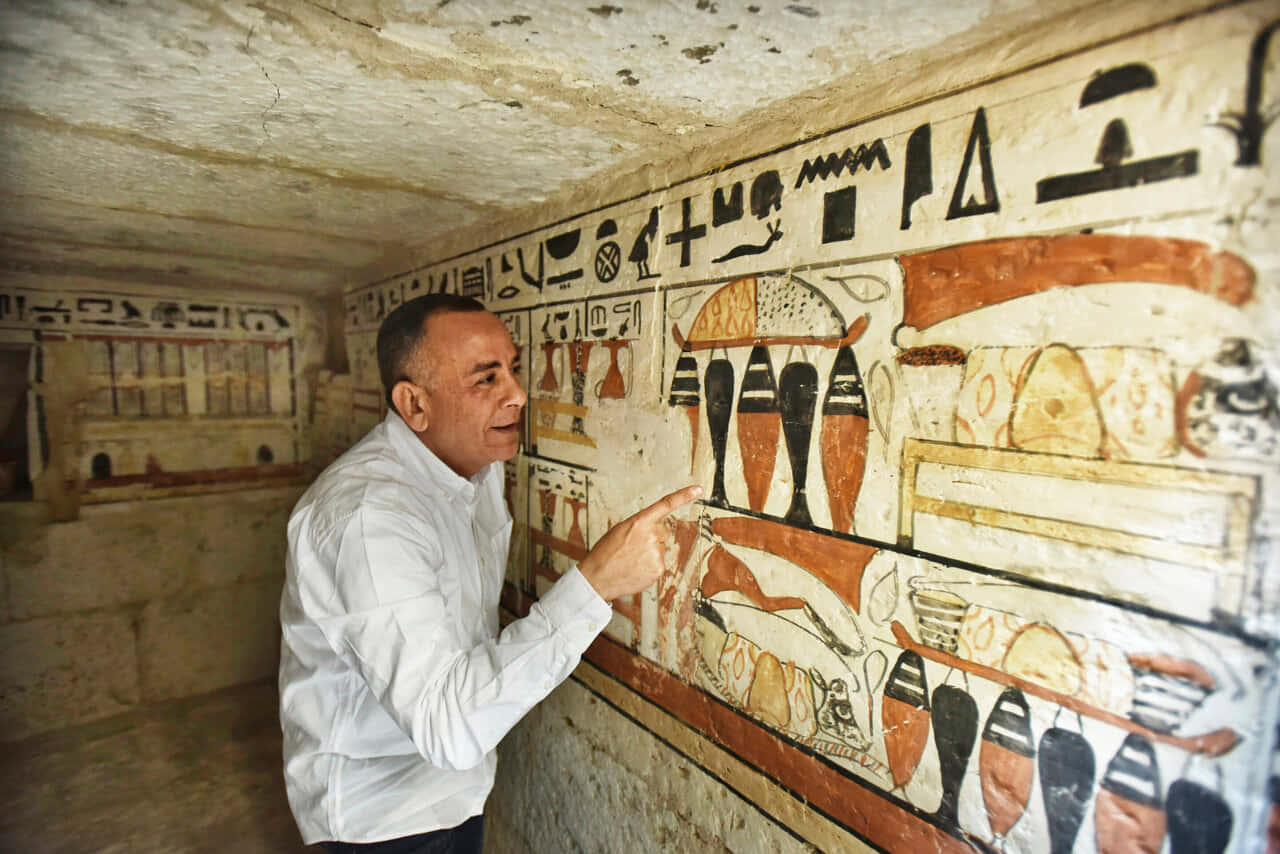 Saqqara Pyramid, ancient Egyptian hieroglyphs, painted wall scenes, HD Desktop Wallpaper