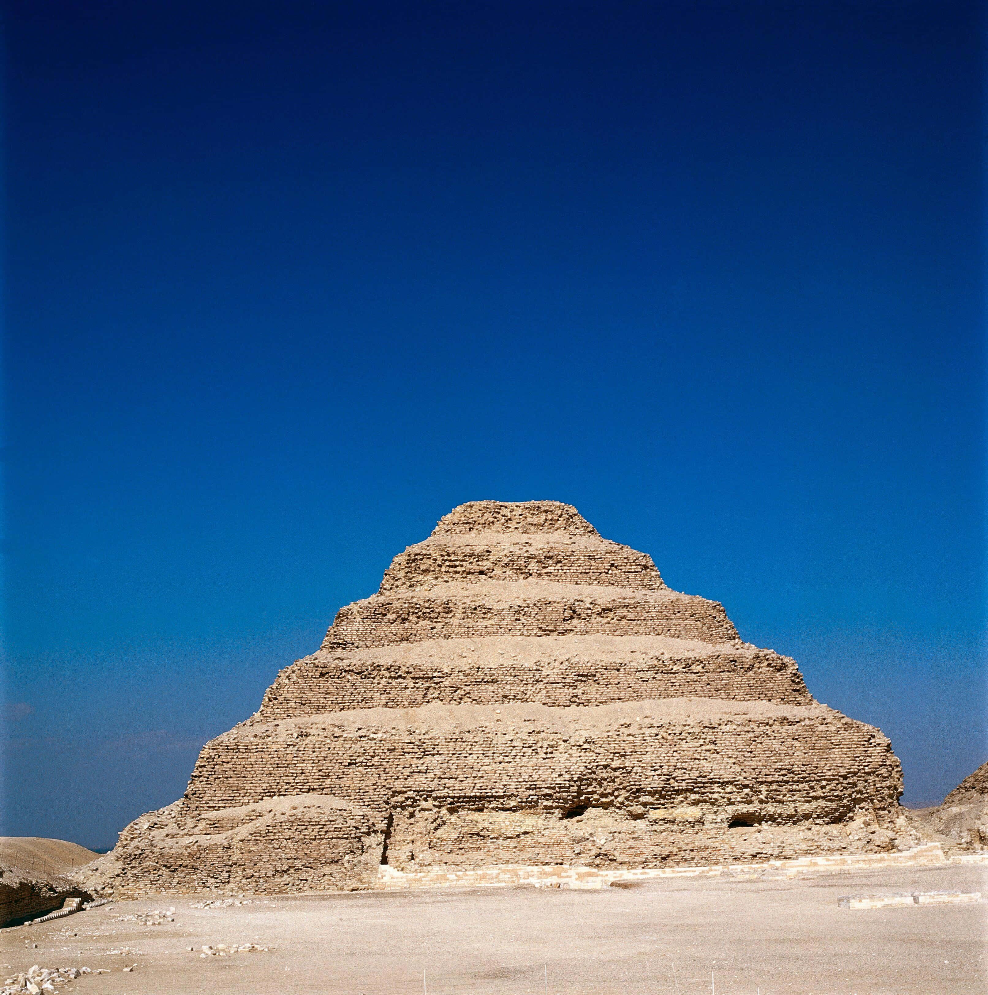 Saqqara Pyramid, deep blue sky, desert, 2K Phone Wallpaper