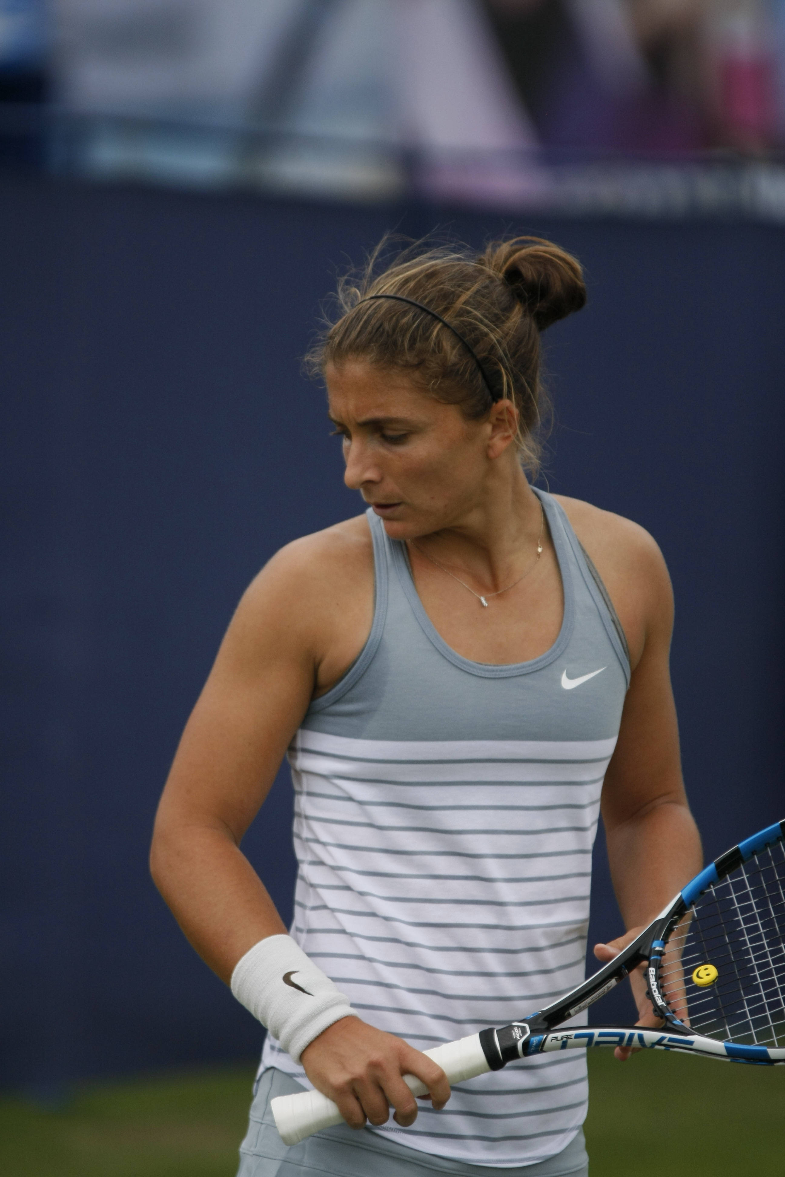 Sara Errani, striped tank top, racket, 4K Phone Wallpaper