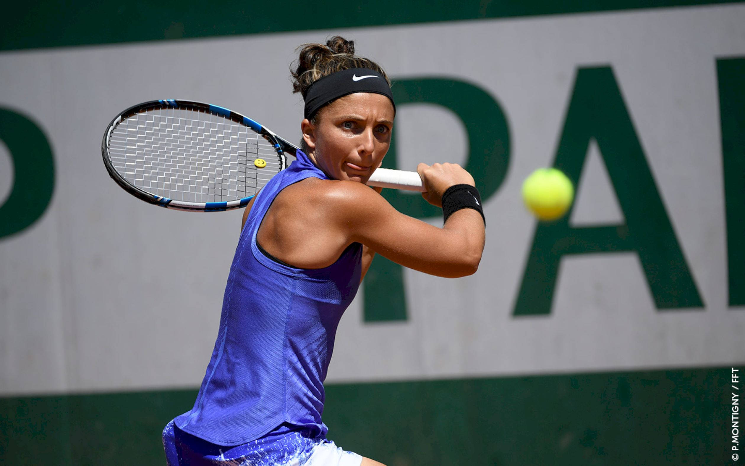 Sara Errani, blue outfit, yellow ball, Full HD Desktop Wallpaper