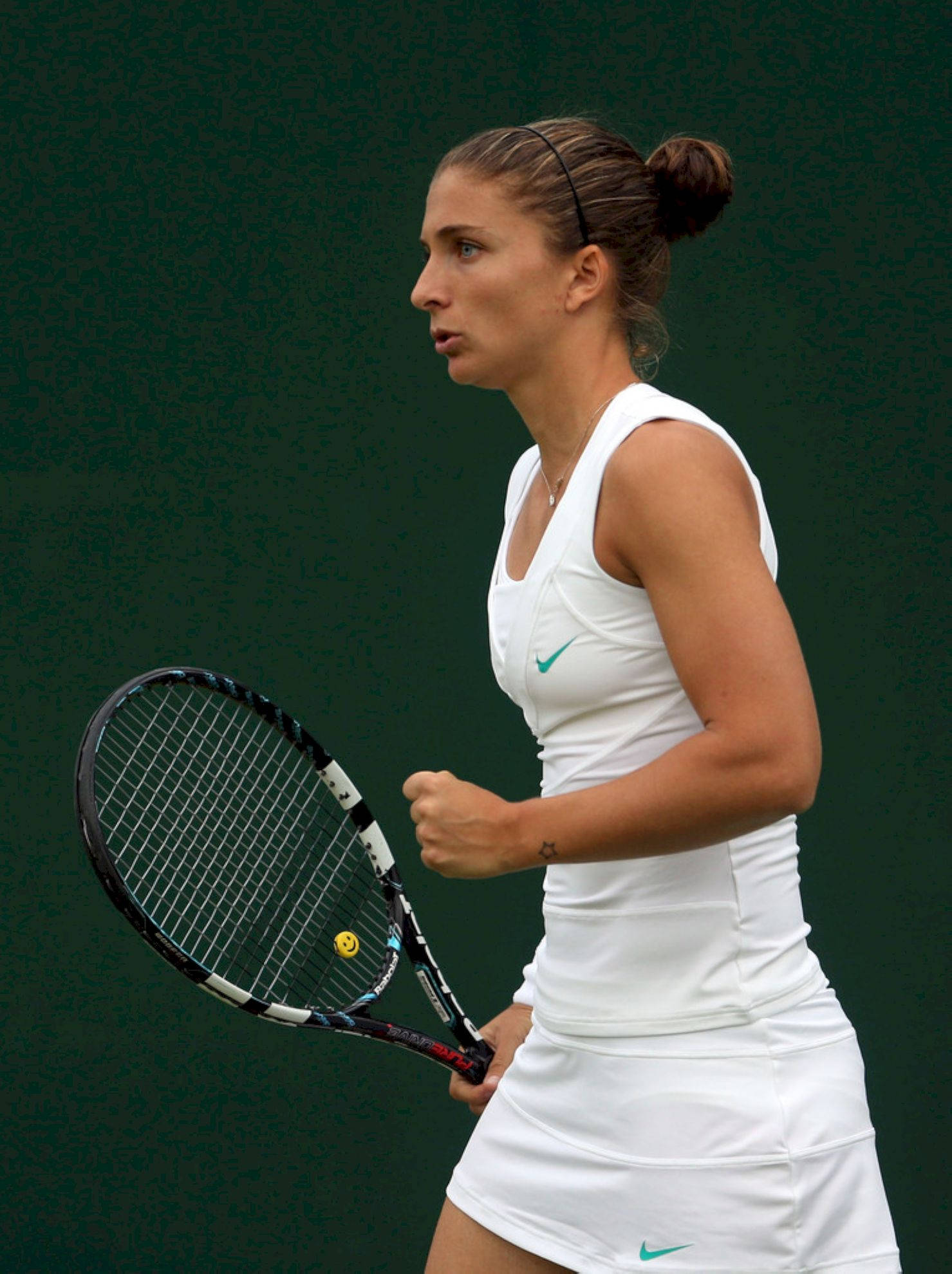 Sara Errani, white Nike gear, racket, Full HD Phone Wallpaper