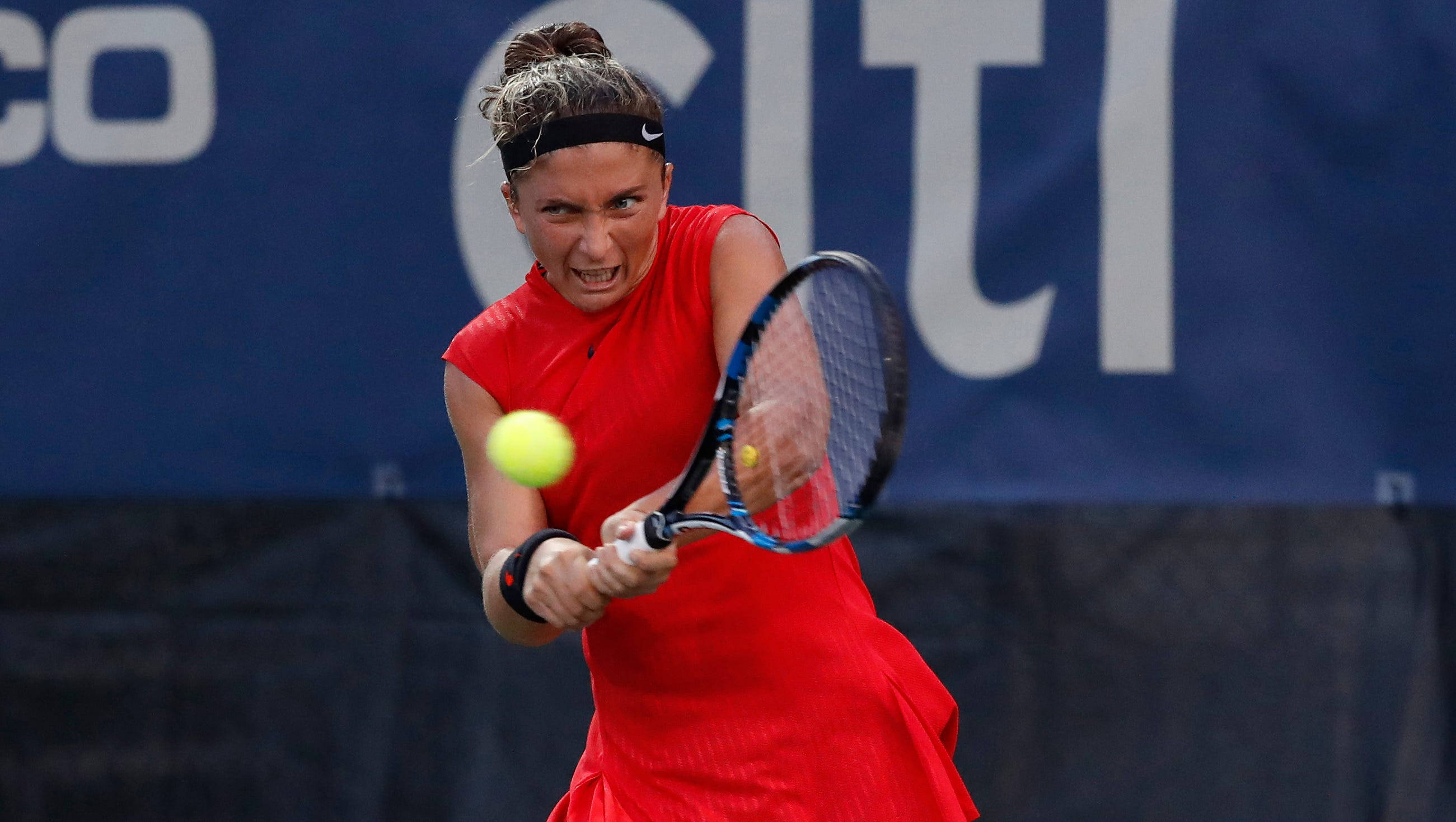 Sara Errani, red dress, yellow ball, 2K Desktop Wallpaper