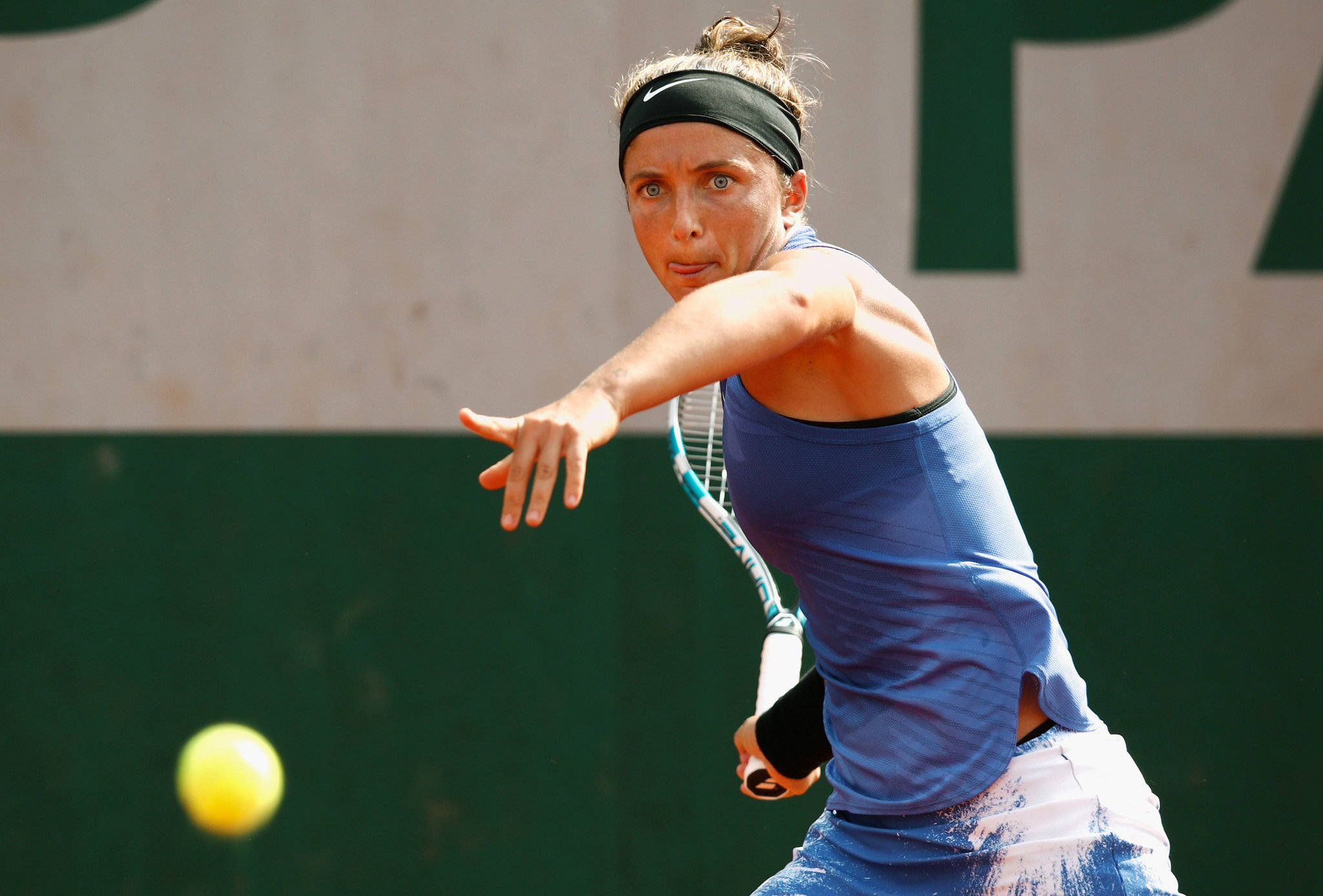 Sara Errani, blue athletic gear, yellow ball, Full HD Desktop Wallpaper